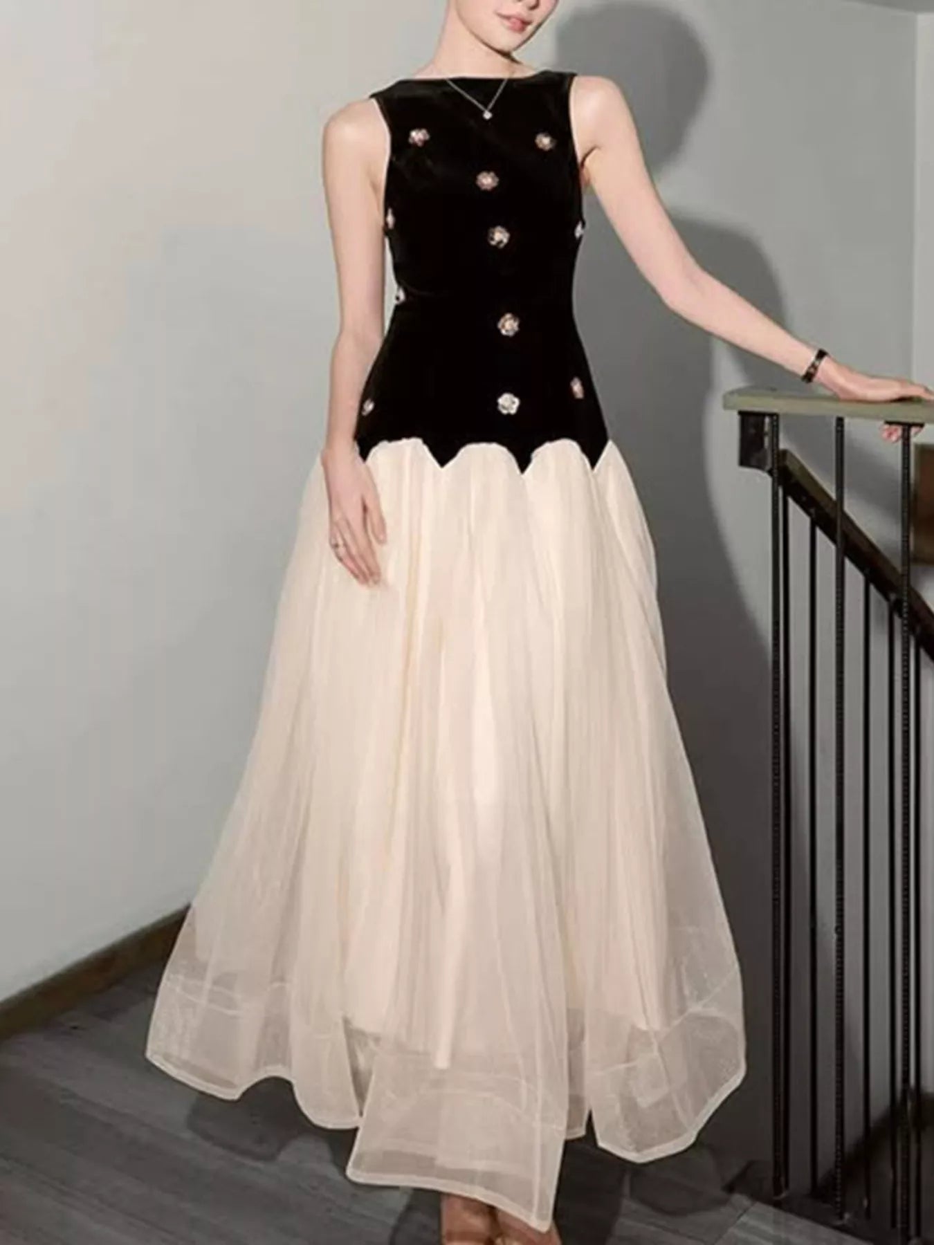 Sleeveless Tulle Maxi Dress - cas7m