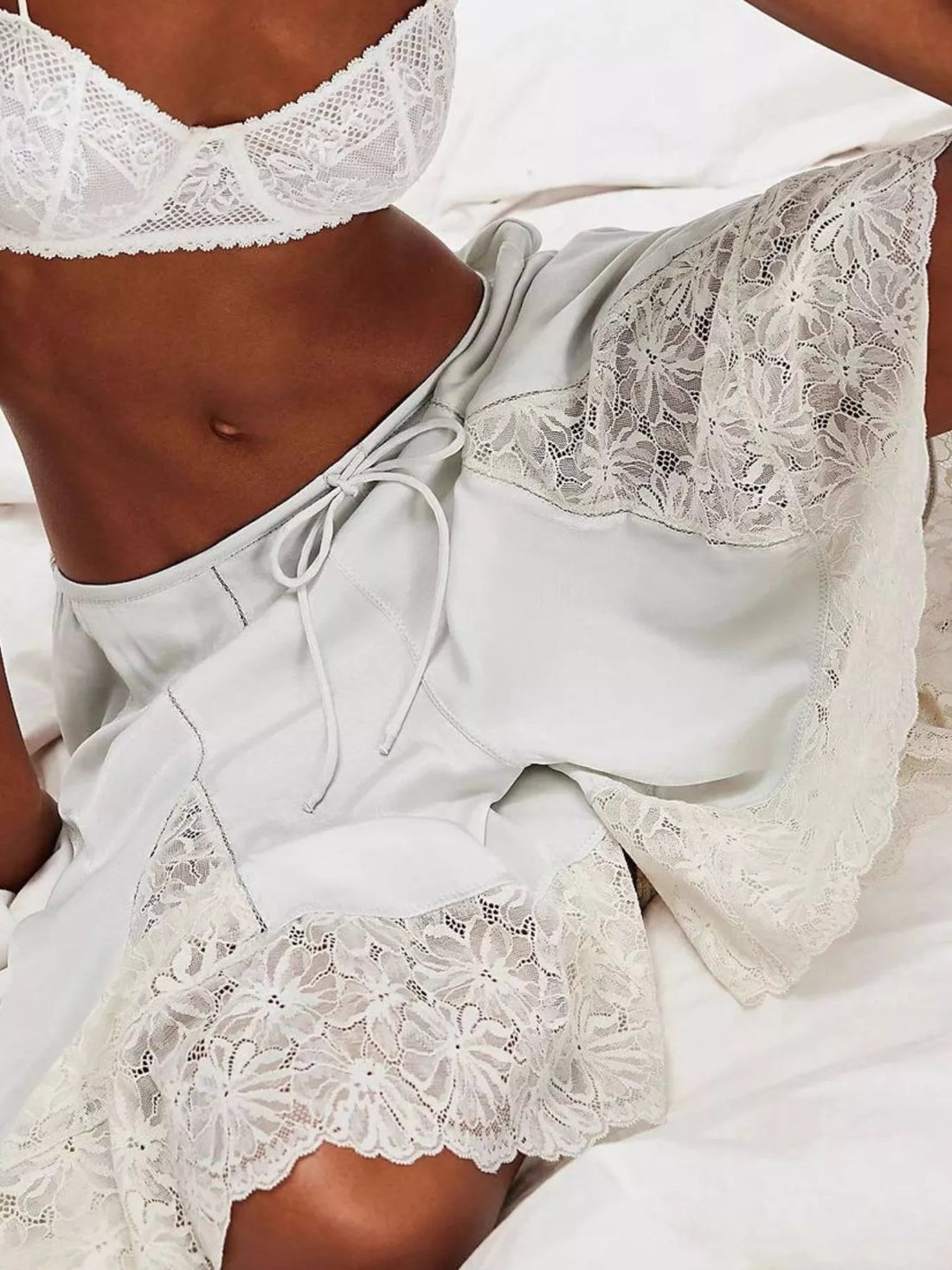 Lace Detail Shorts - cas7m