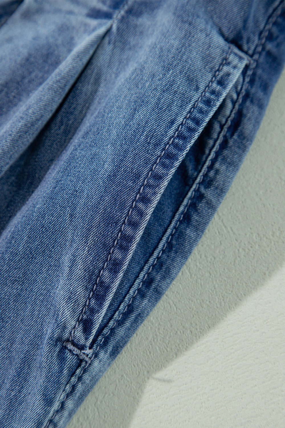 High-Waisted Wide-Leg Jeans - cas7m