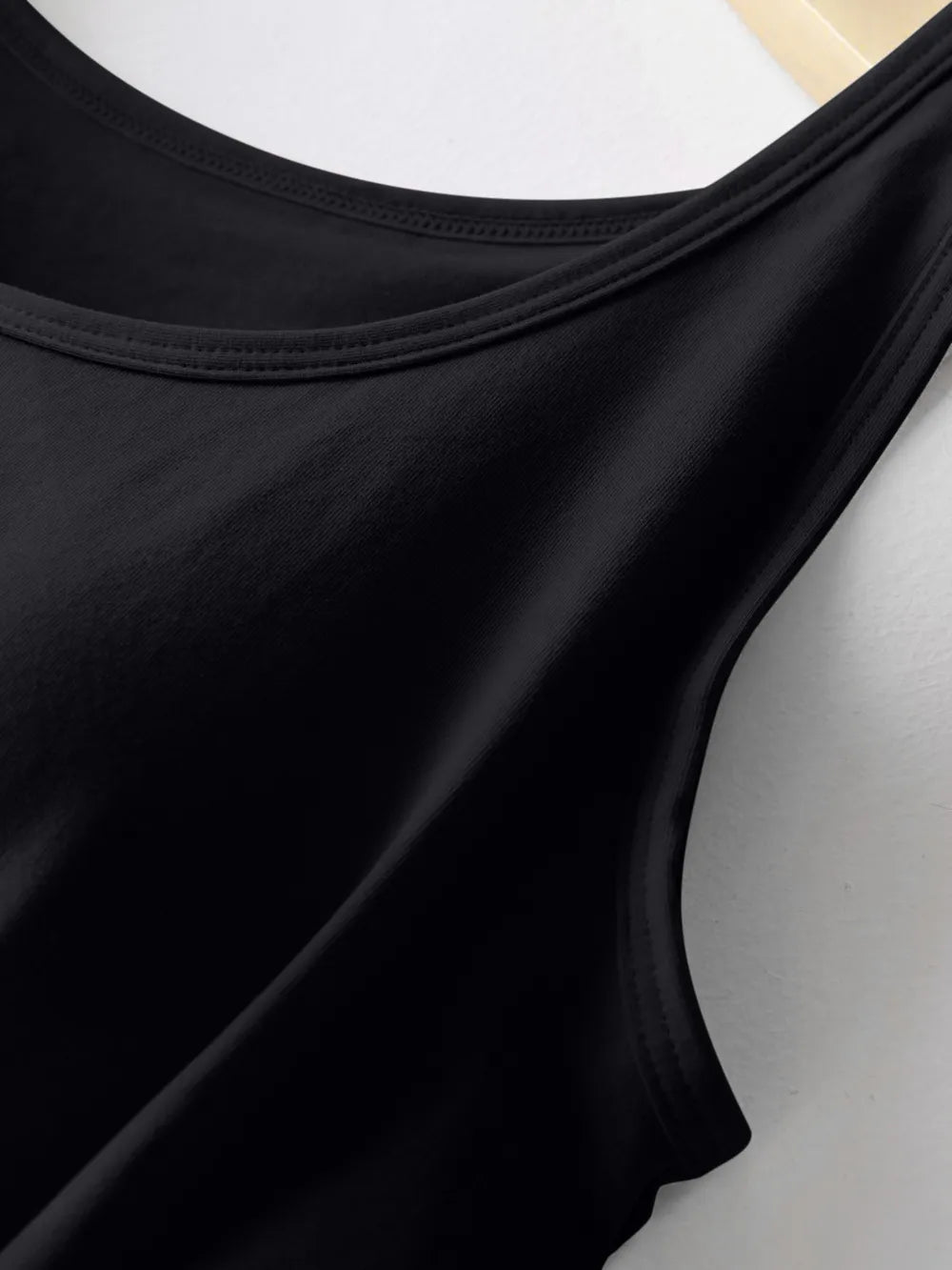 Round Neck Tank with Bra - cas7m