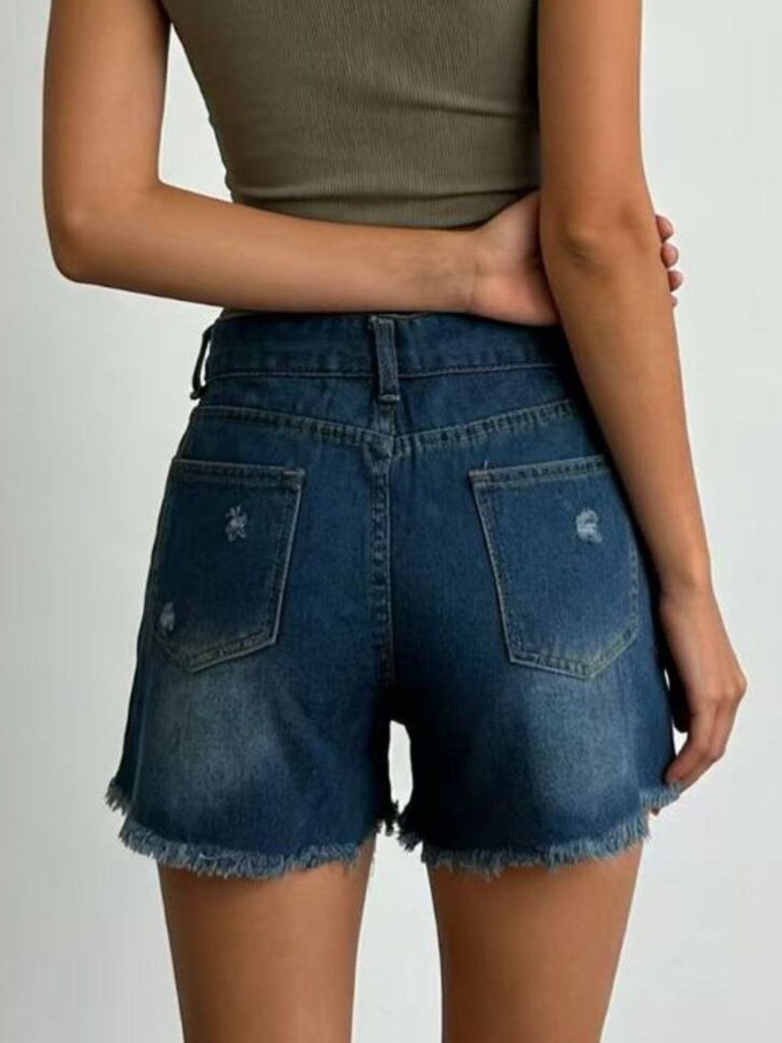 Distressed Frayed Hem Denim Shorts - cas7m
