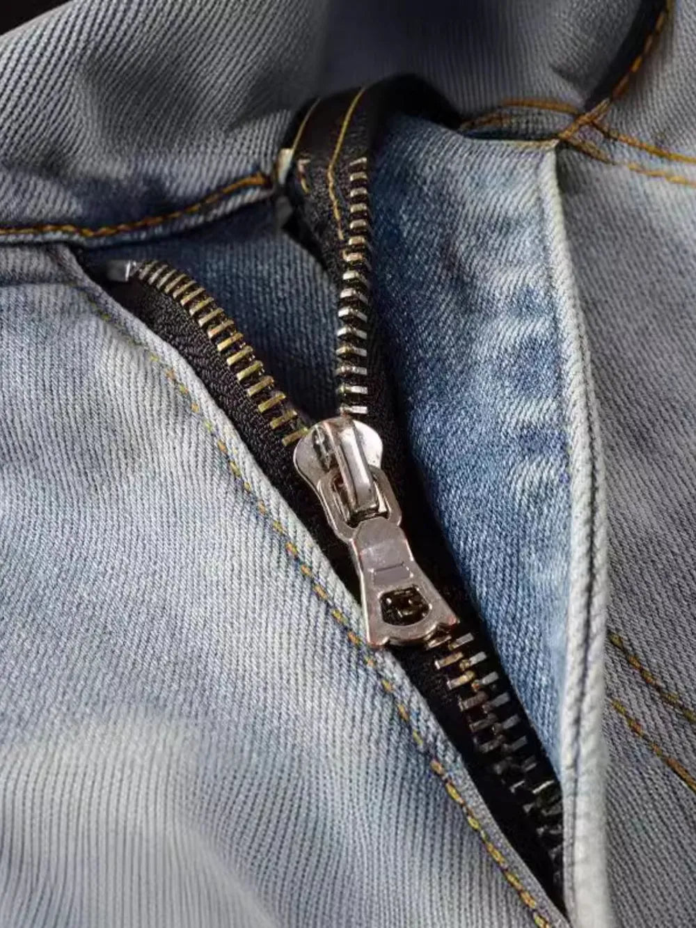 Men's Distressed Jeans with Pockets - cas7m