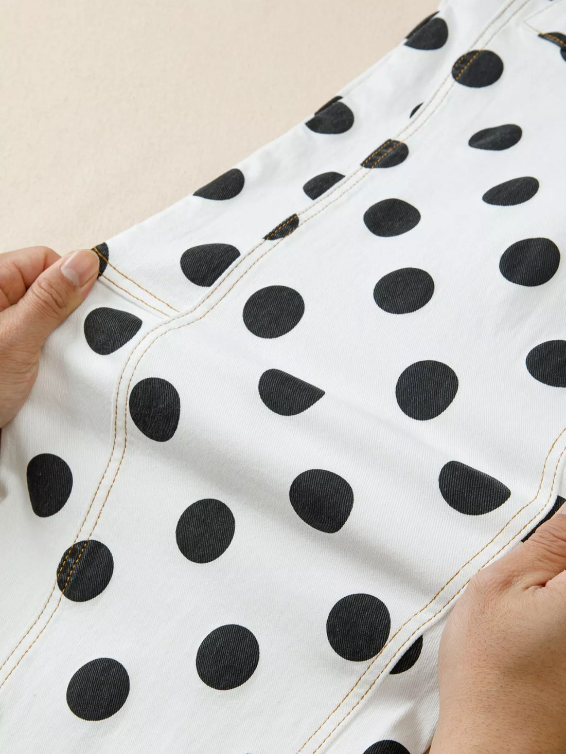Polka Dot High-Waisted Jeans - cas7m
