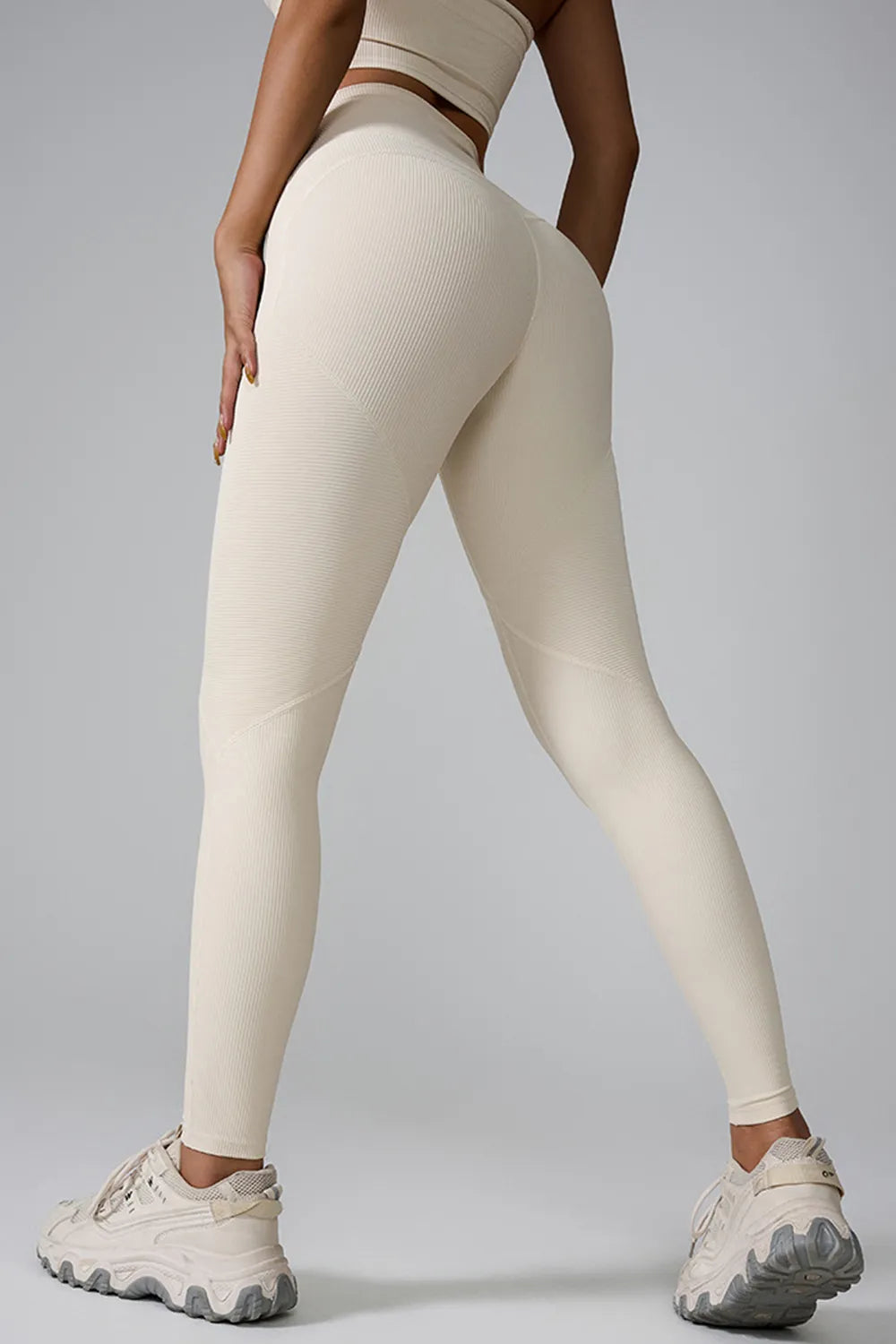 Ultra-Stretch Nylon-Spandex Leggings: Comfort Meets Style - cas7m