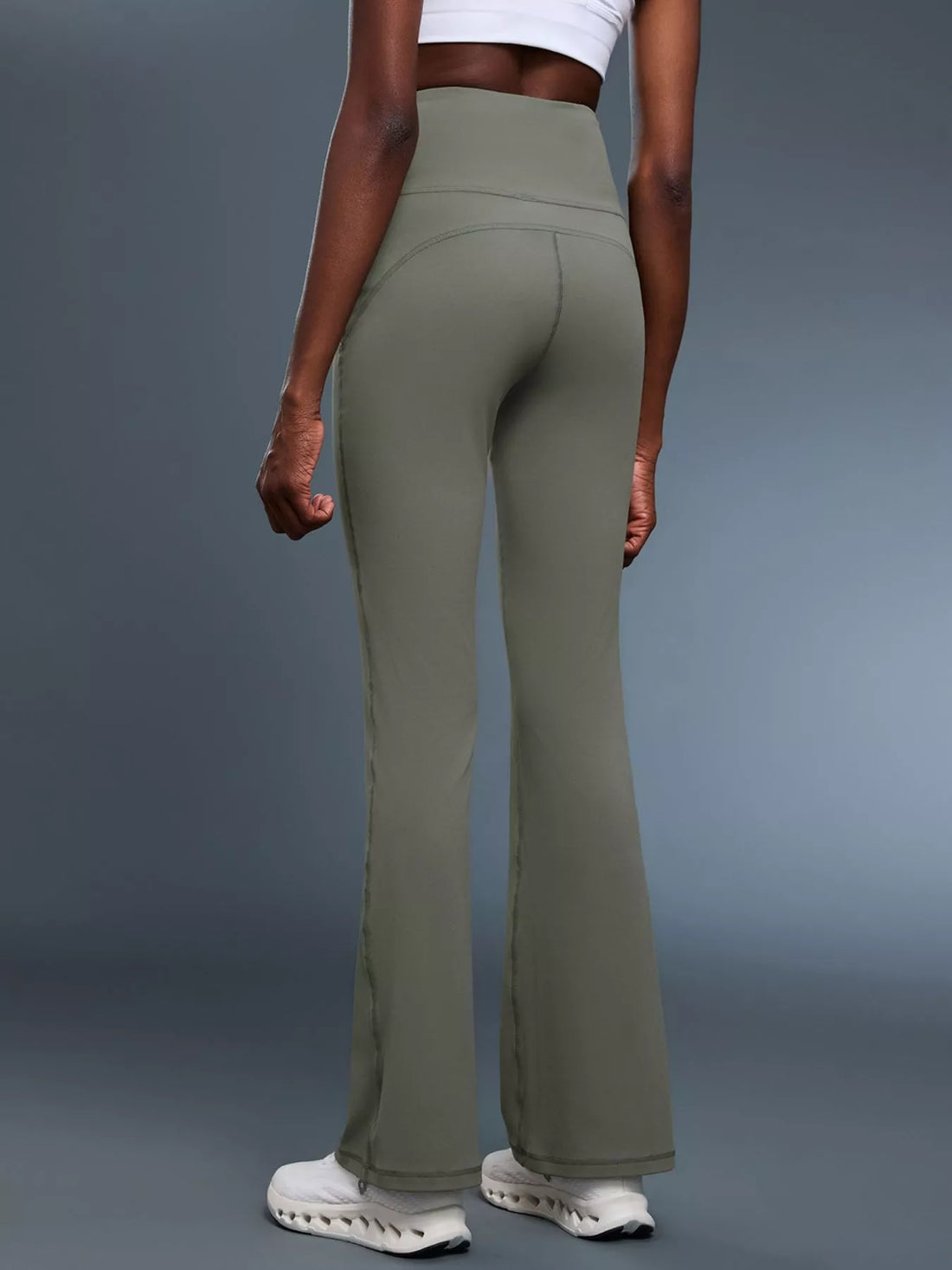 High-Waisted Flare Active Pants - cas7m