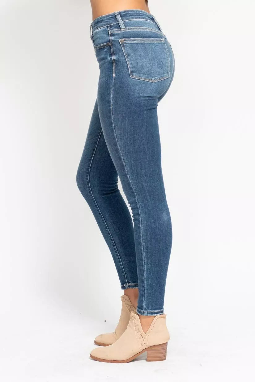 Judy Blue Full Size High Rise Button Fly Skinny Jeans Plus Size - cas7m