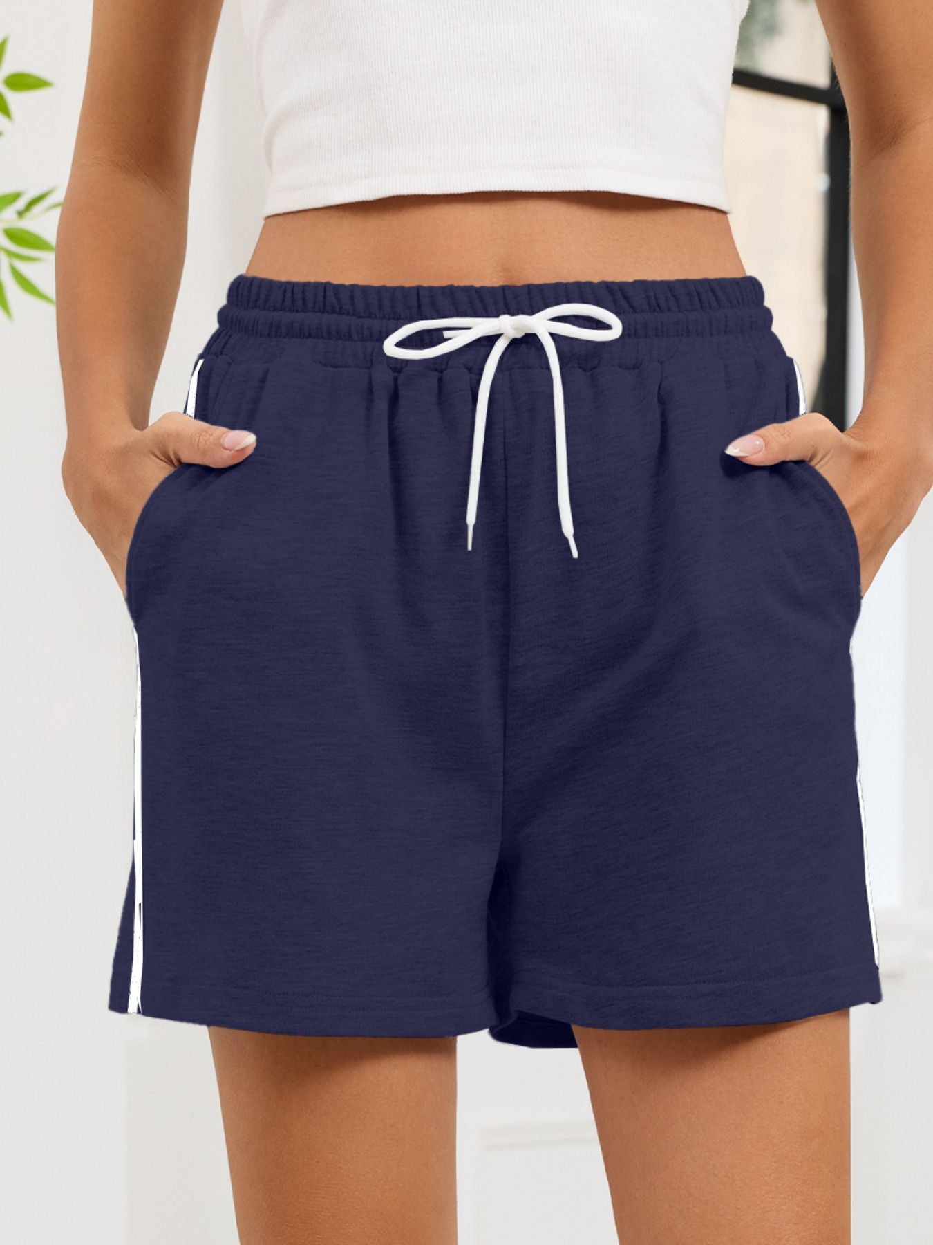 Striped Trim Drawstring Shorts - cas7m