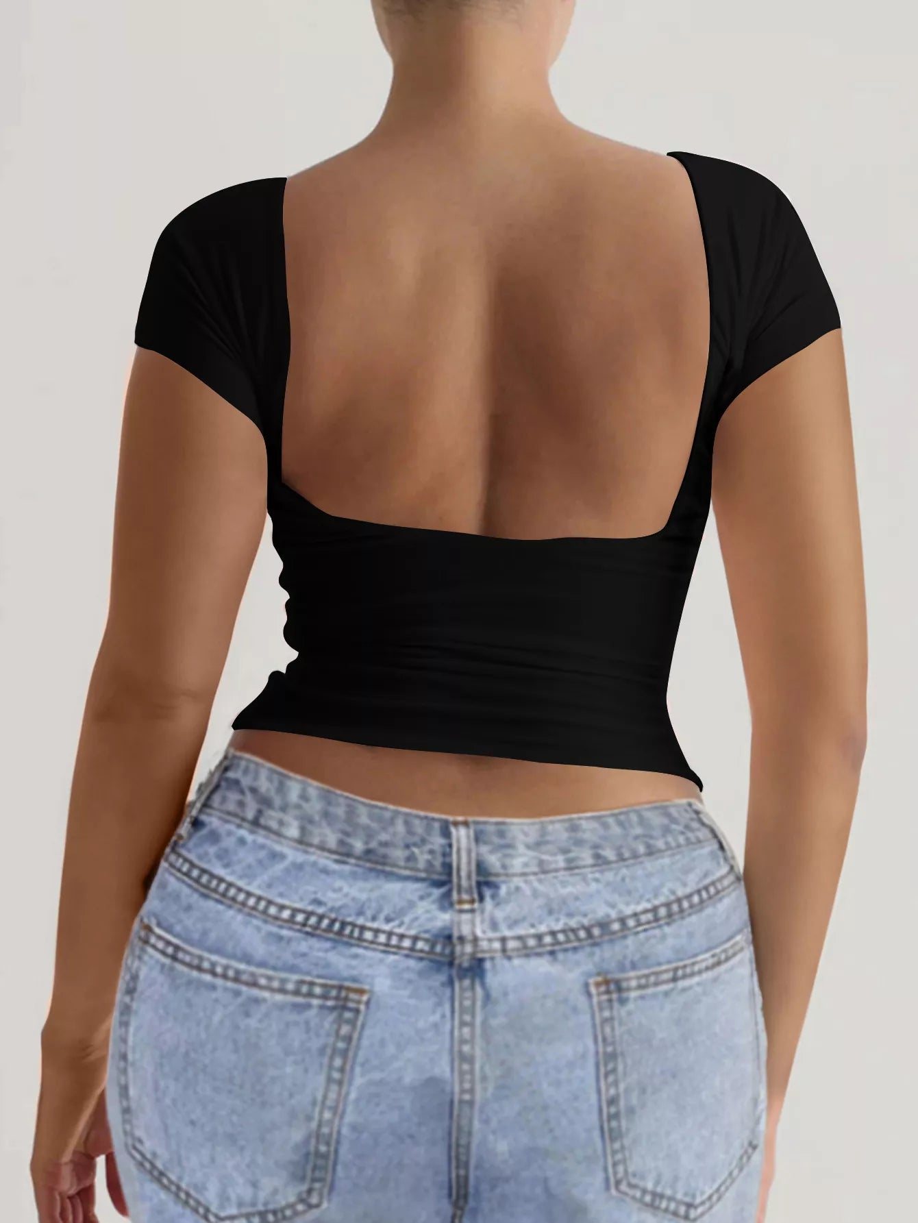 Slim-Fit Backless T-Shirt - cas7m