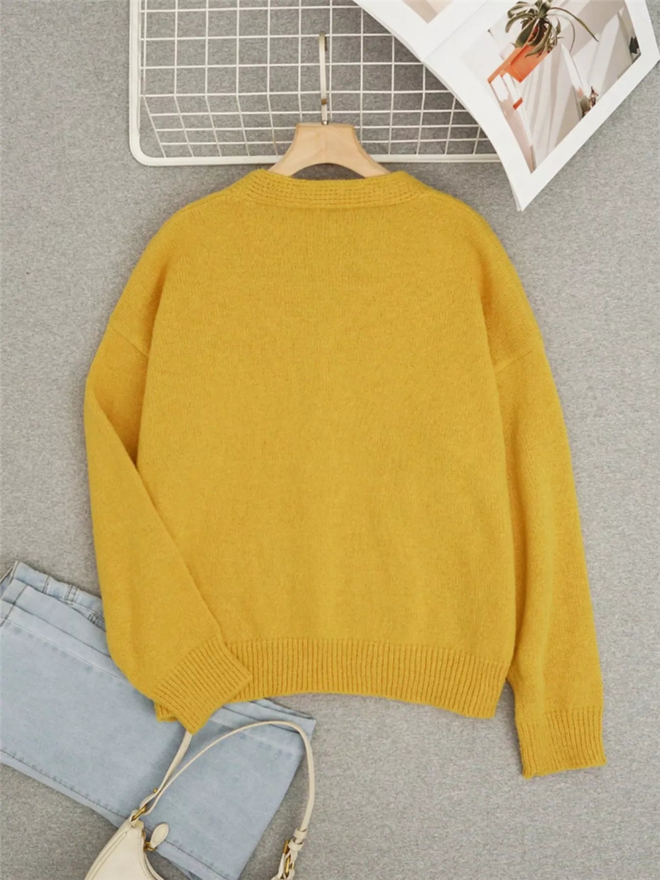 Bee Embroidered Button-Down Cardigan - cas7m