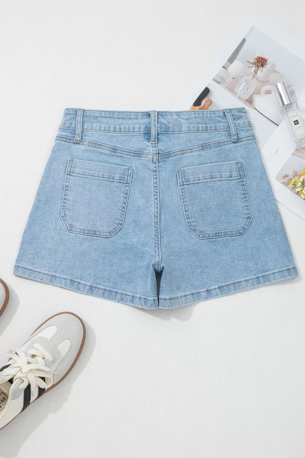 High Rise Patch Pocket Denim Shorts - cas7m
