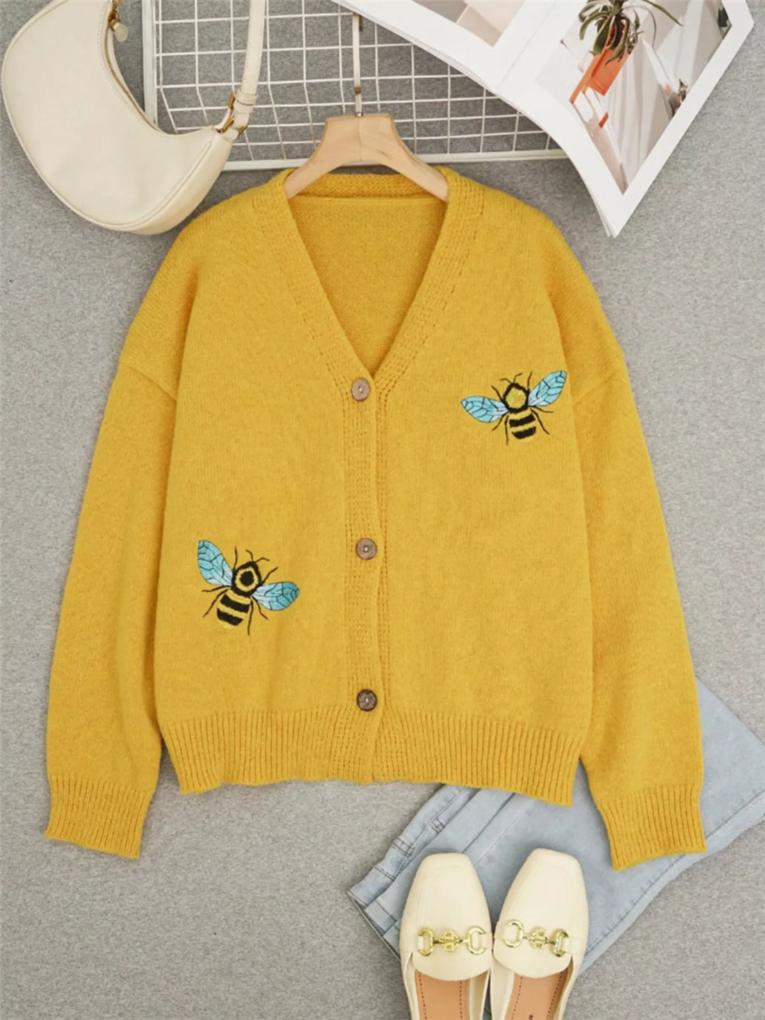 Bee Embroidered Button-Down Cardigan - cas7m