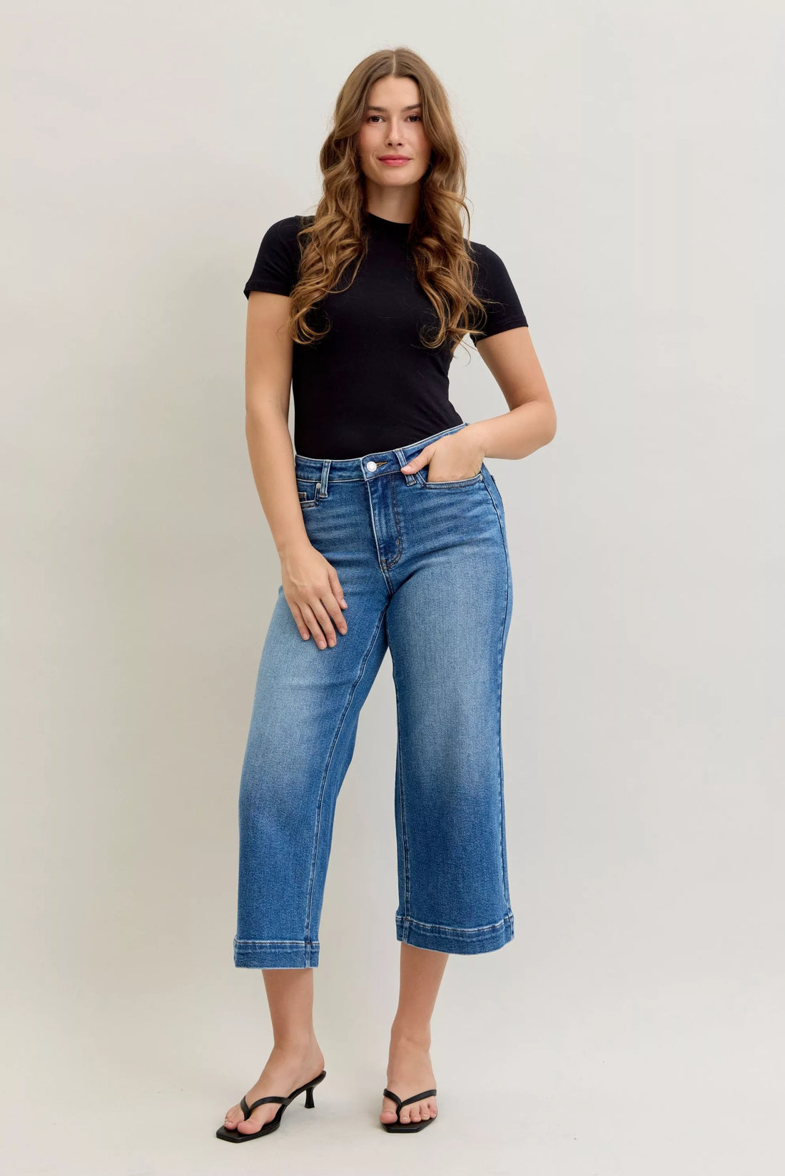 Judy Blue Mid Rise Crop Wide Leg Jeans - cas7m