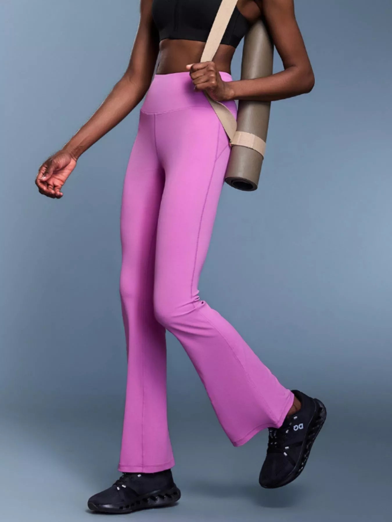 High-Waisted Flare Active Pants - cas7m