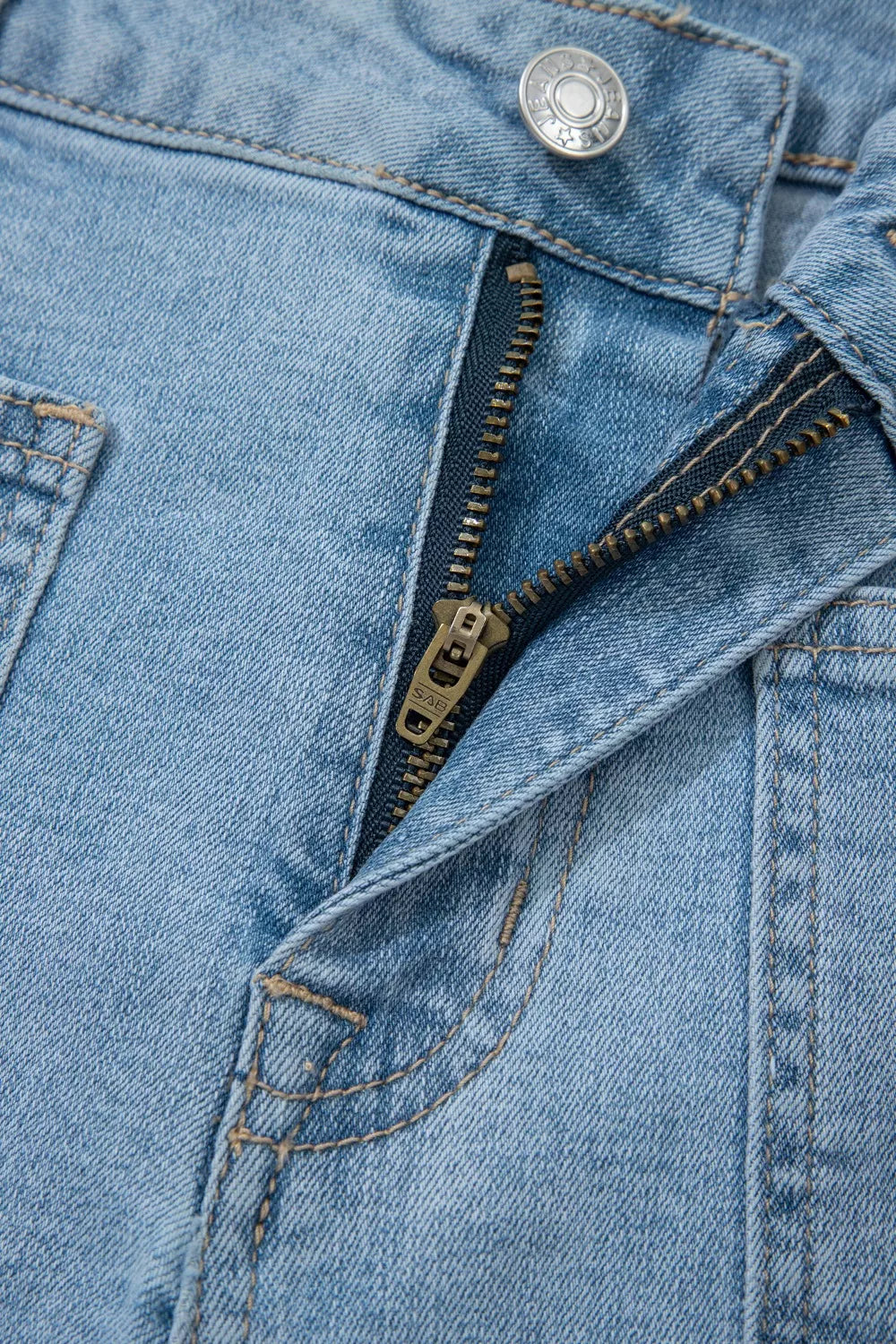 High Rise Patch Pocket Denim Shorts - cas7m