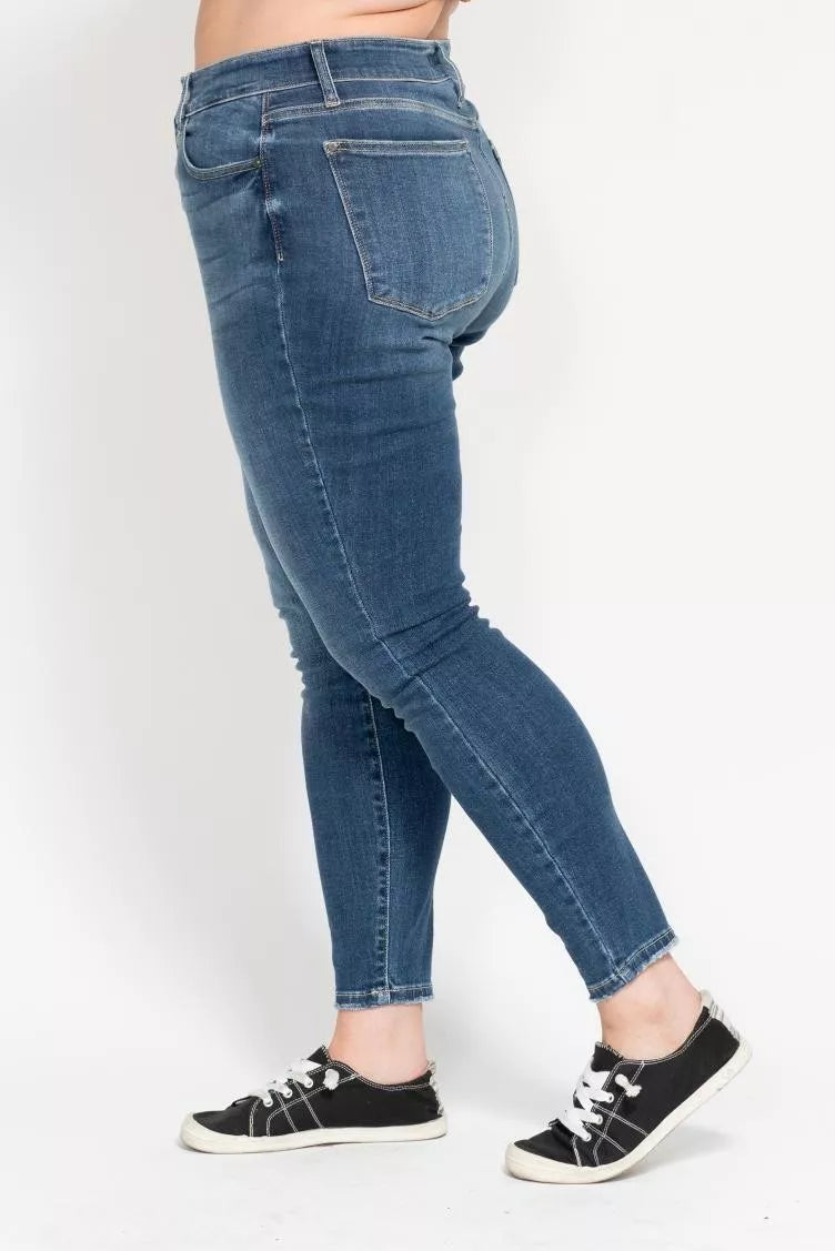 Judy Blue Full Size High Rise Button Fly Skinny Jeans Plus Size - cas7m