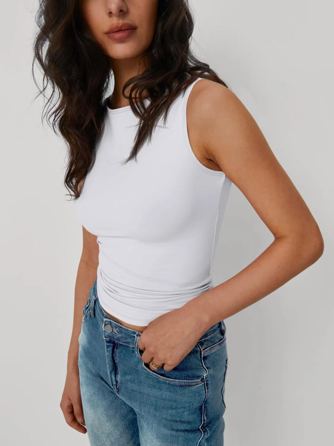 Solid Round Neck Tank - cas7m