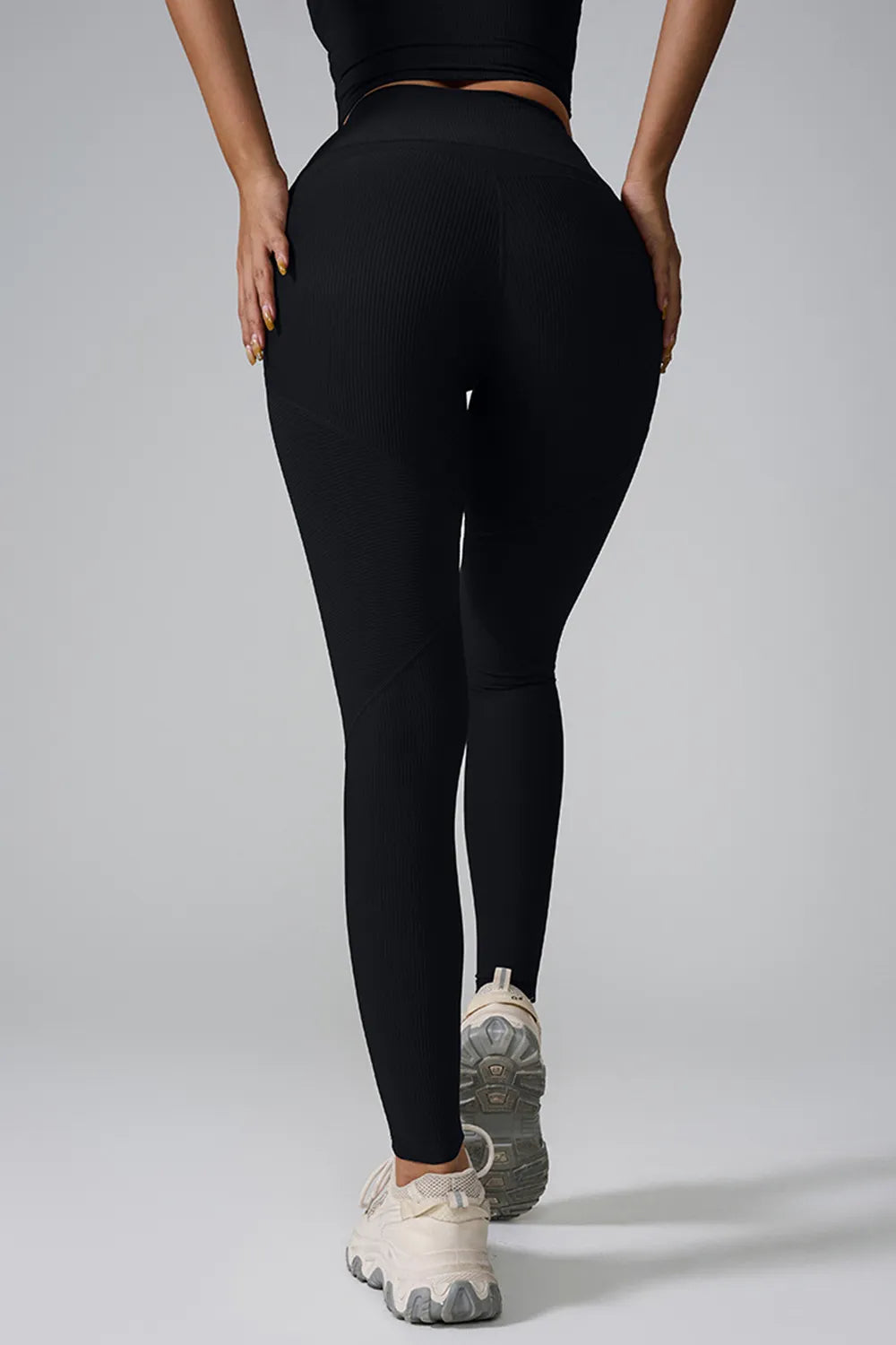 Ultra-Stretch Nylon-Spandex Leggings: Comfort Meets Style - cas7m