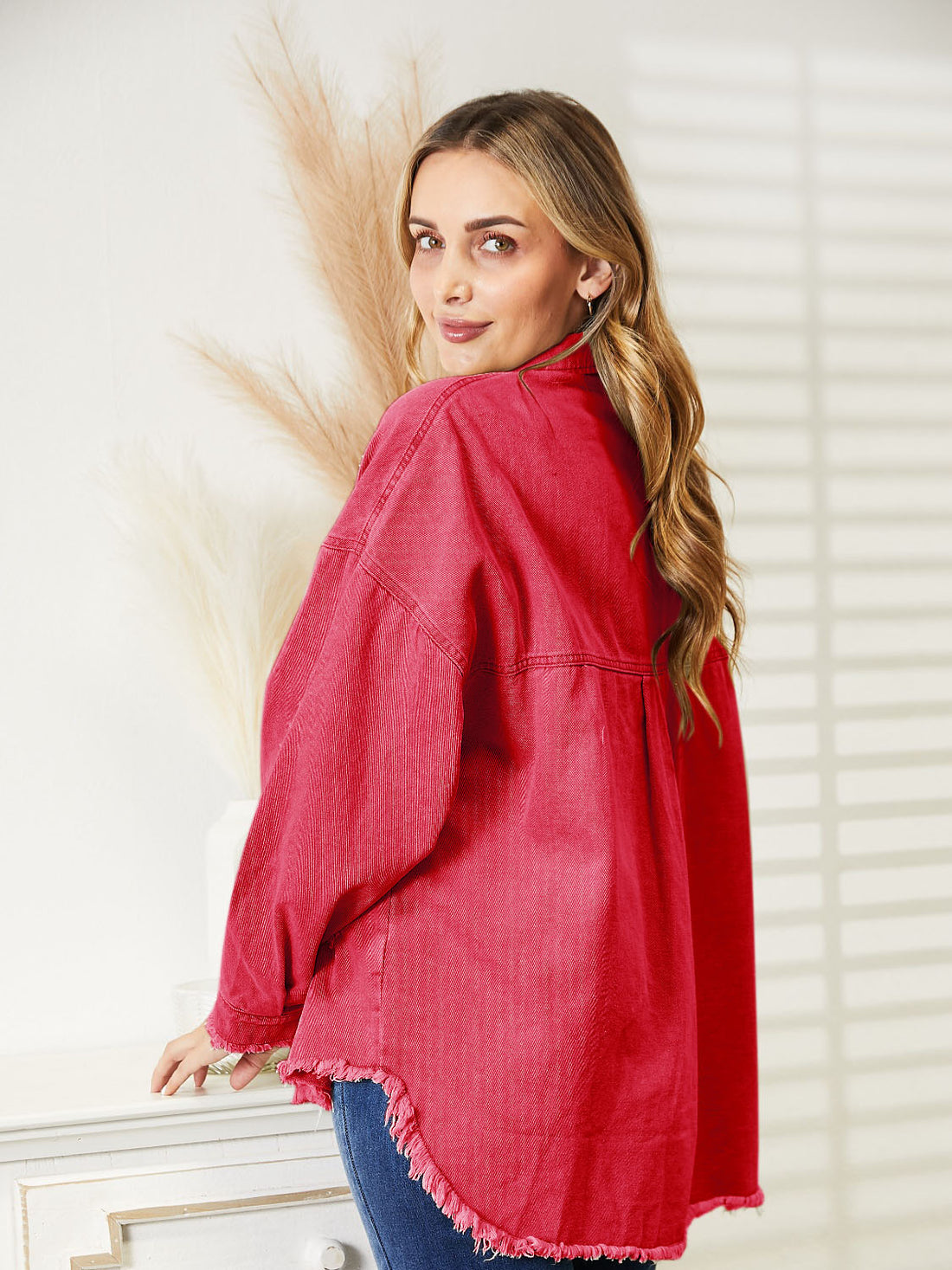 Distressed Raw Hem Denim Jacket - cas7m