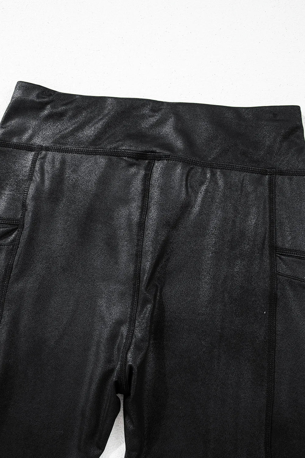Pocketed V-Cut Waist Leggings - cas7m