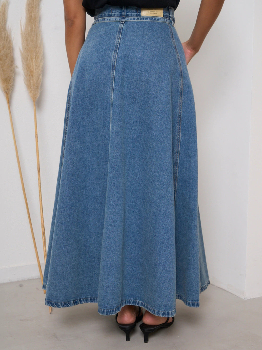 High-Waisted Denim Skirt - cas7m