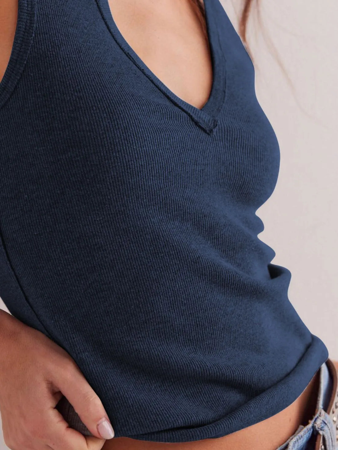 Solid V-Neck Tank - cas7m