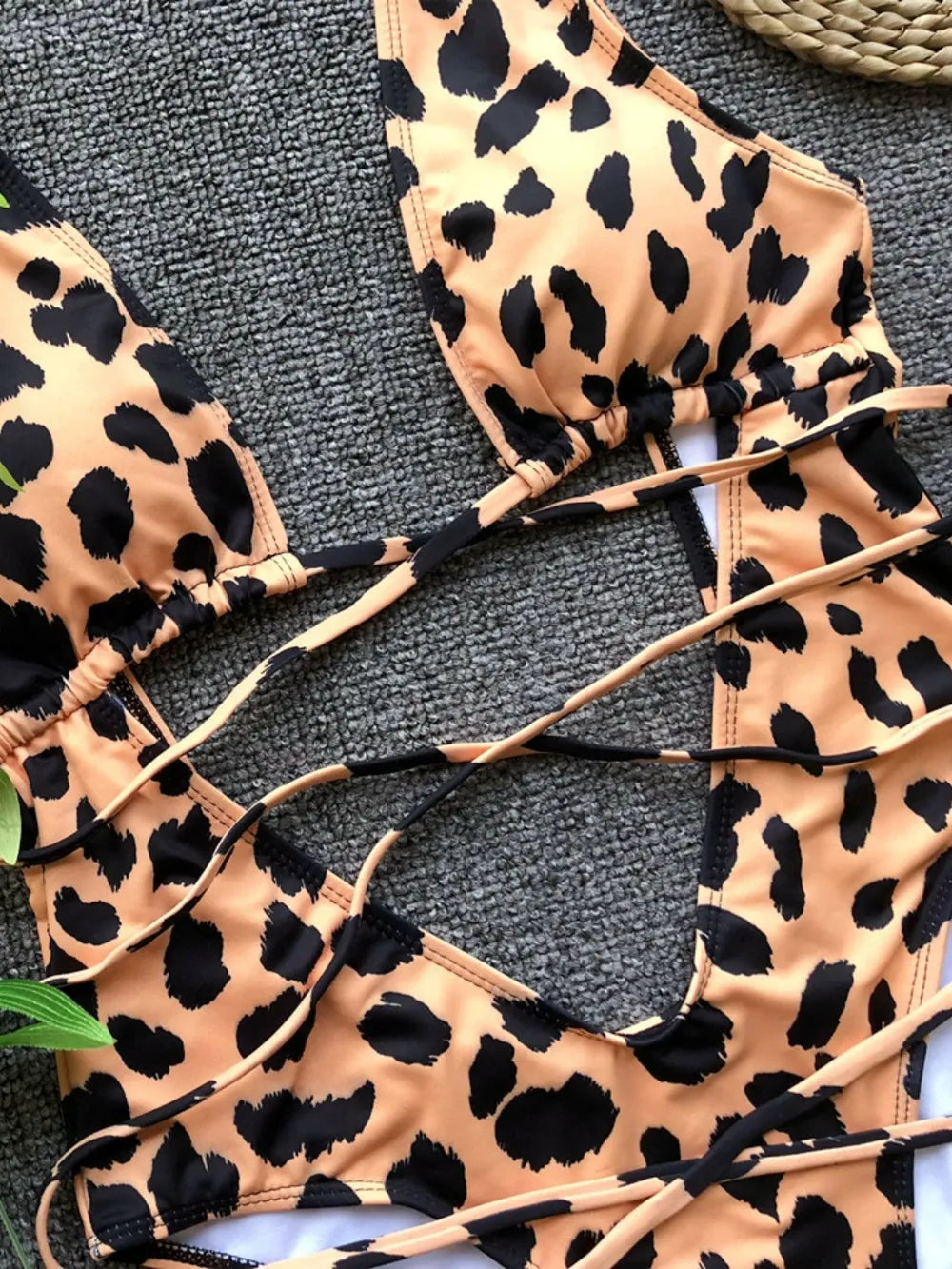 Lace-Up Backless Plunge One-Piece Swimwear - cas7m
