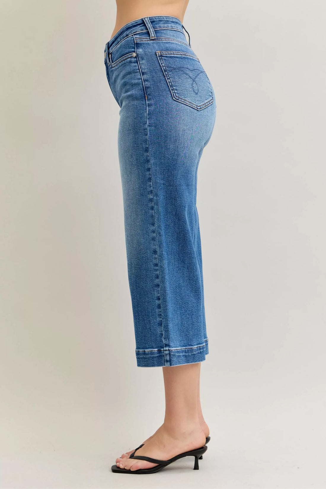 Judy Blue Mid Rise Crop Wide Leg Jeans - cas7m