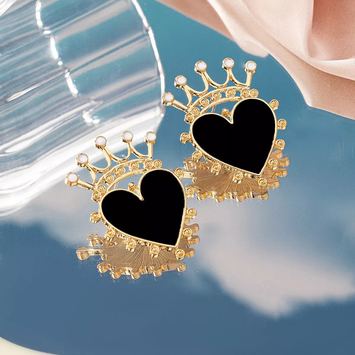 Crown Heart Stud Earrings - cas7m