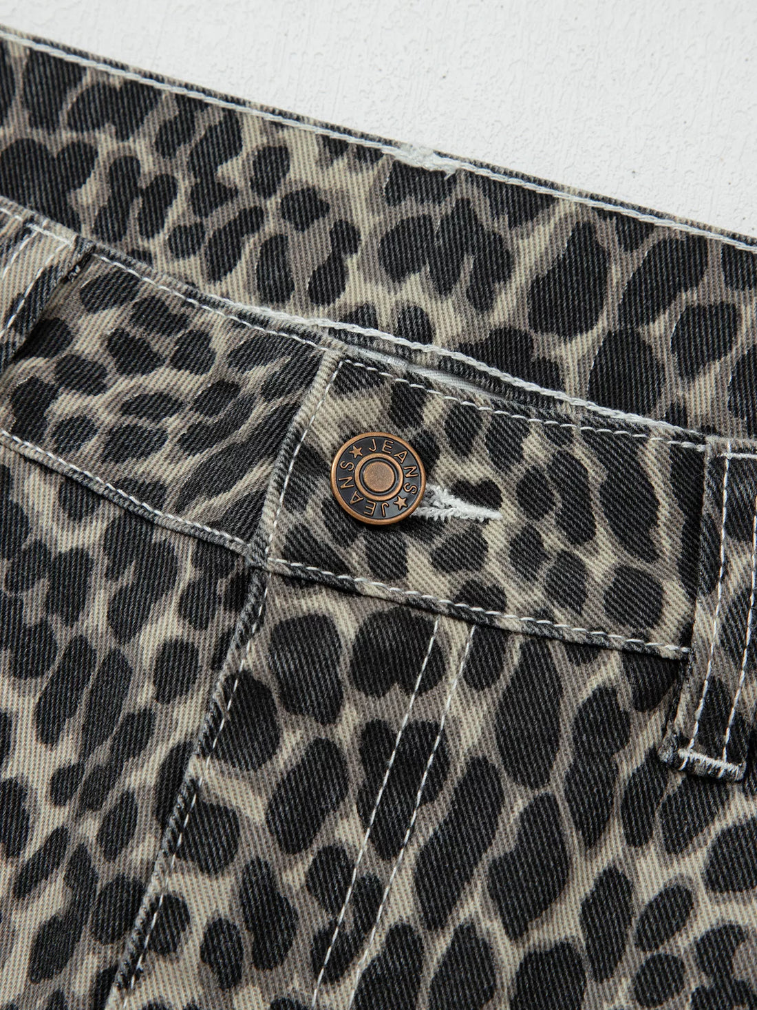 Leopard Print High Waist Barrel Jeans - cas7m