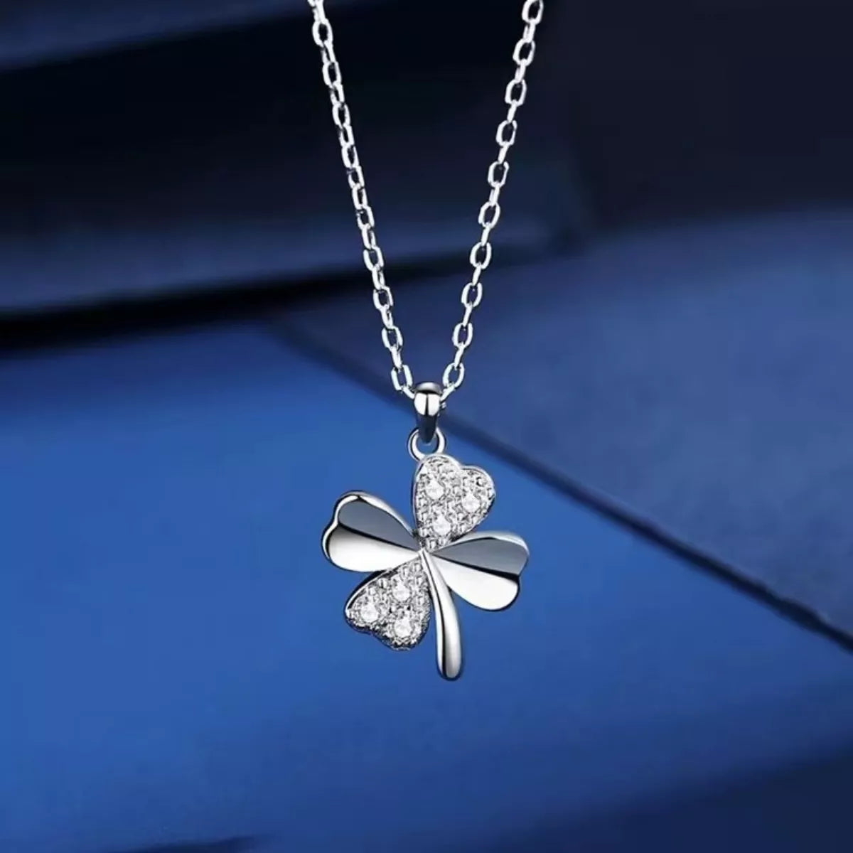 925 Sterling Silver Zircon Clover Pendant Necklace - cas7m