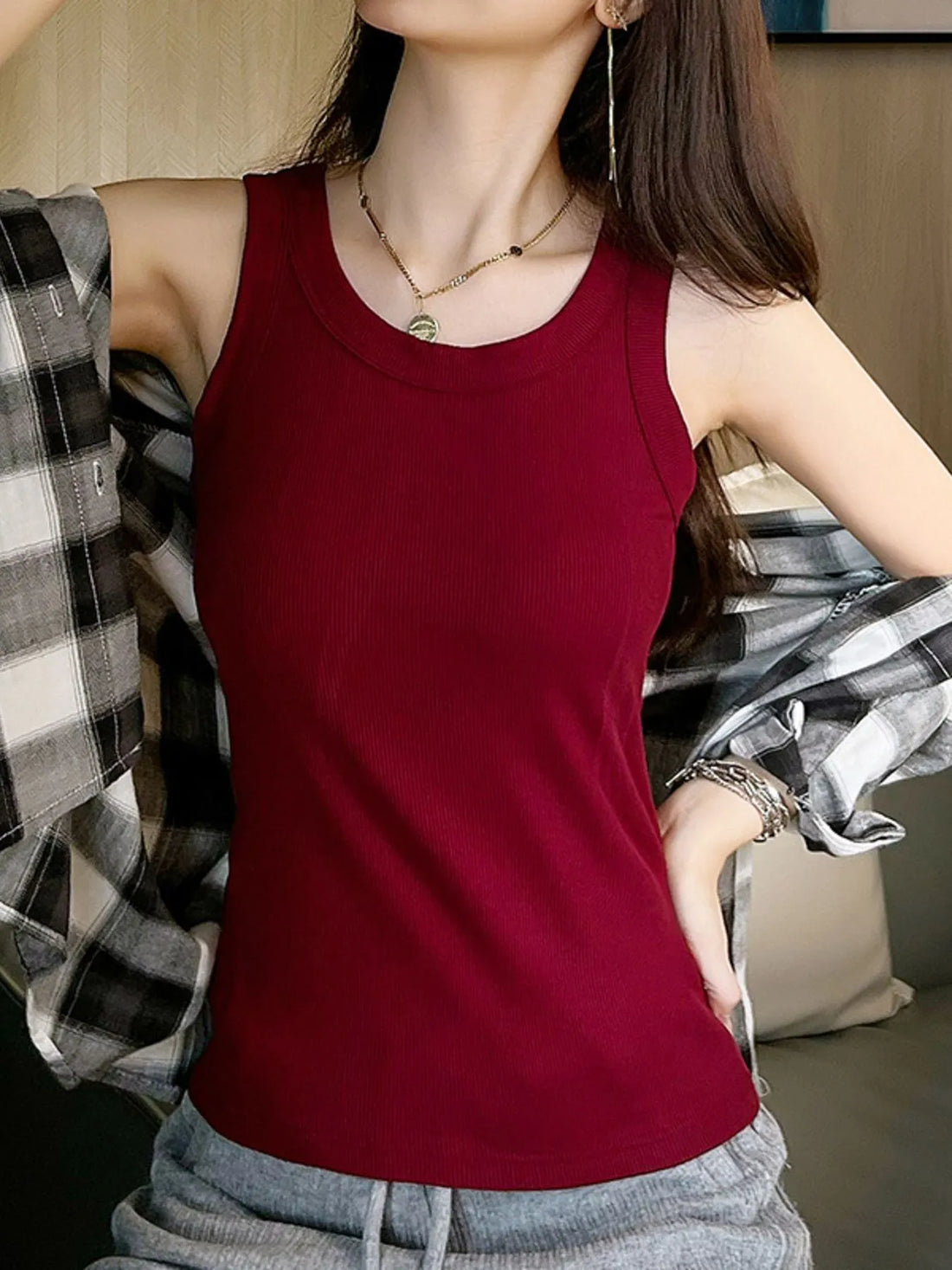 Scoop Neck Tank Top - cas7m