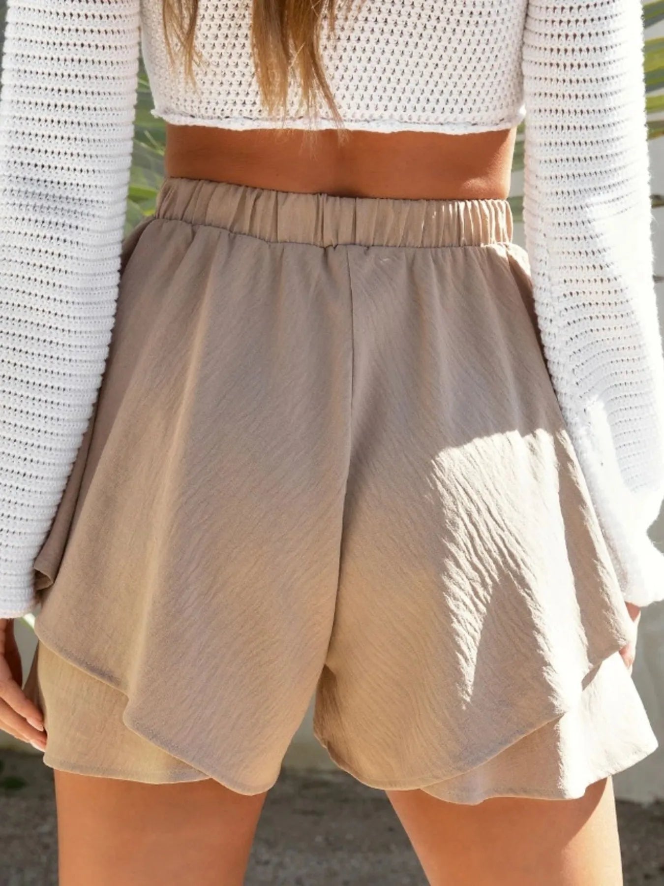 High-Waisted Elastic Waistband Layered Shorts - cas7m