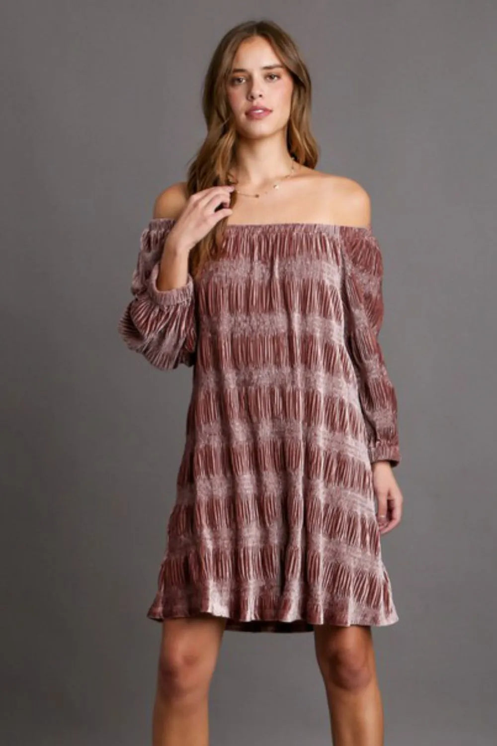 Umgee Off-Shoulder Balloon Sleeve Velvet Mini Dress - cas7m