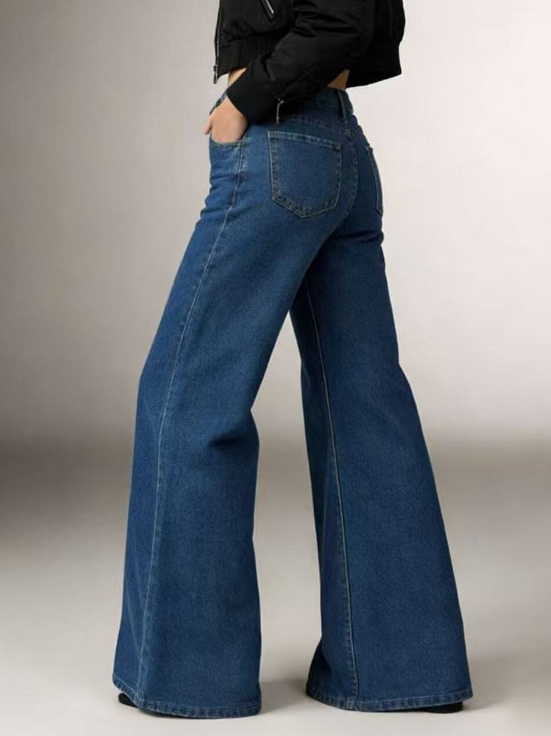 High-Waisted Flare Leg Jeans - cas7m