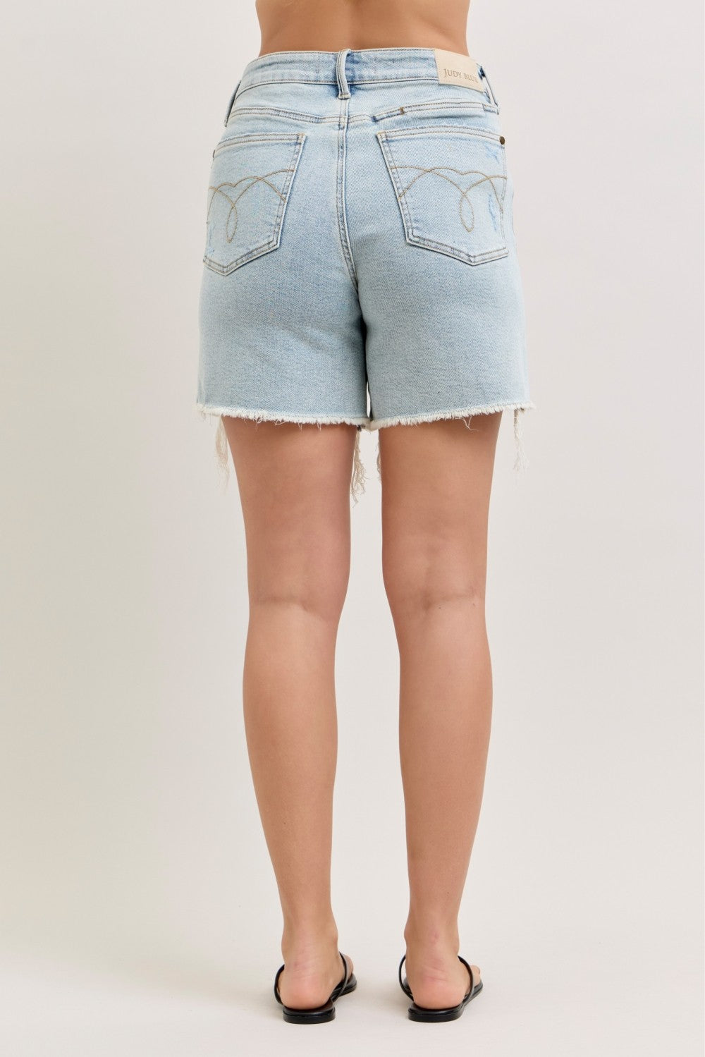 Judy Blue High-Waisted Rigid Magic Dad Short Wwith Cell Phone Back Pockets - cas7m