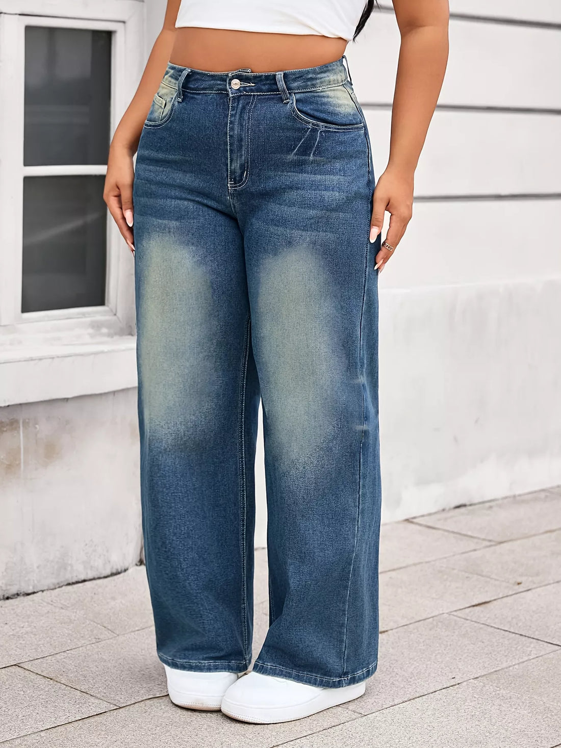 Plus Size Vintage Wash Wide Leg Jeans - cas7m