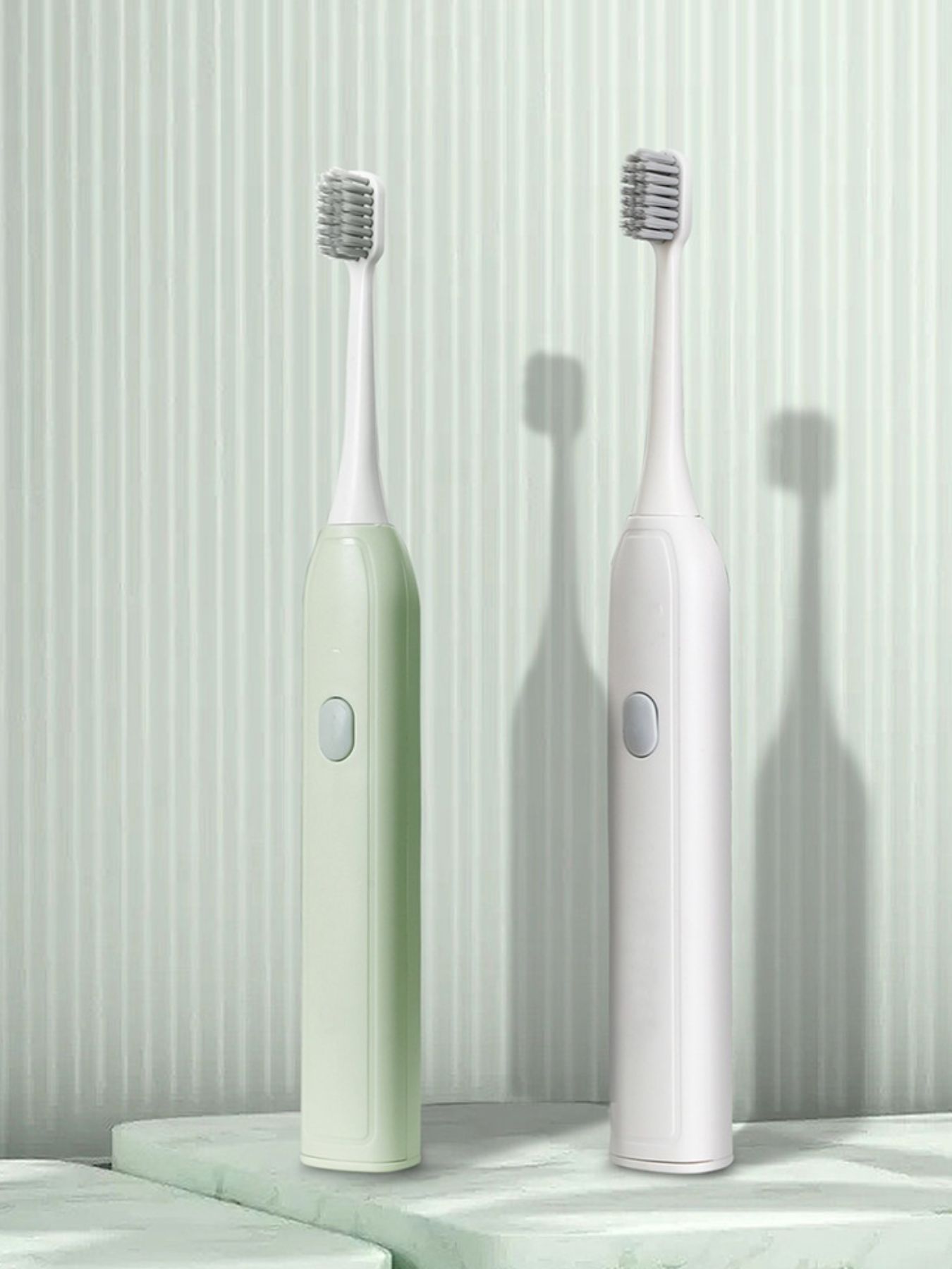 JetSet Smile: Portable Electric Toothbrush for Brilliant Oral Care - cas7m