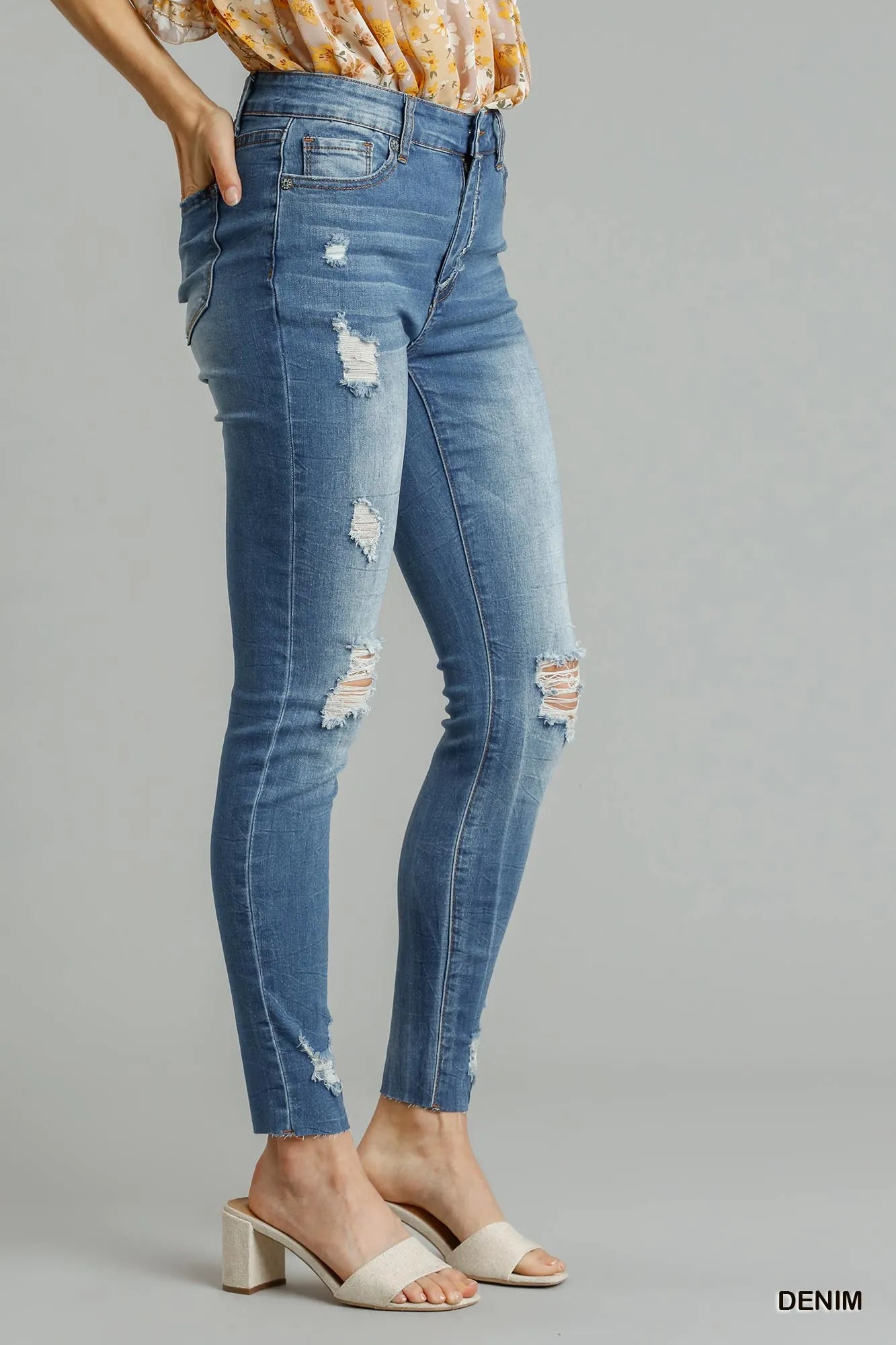 Umgee Distressed Skinny Jeans with Edge Detail - cas7m