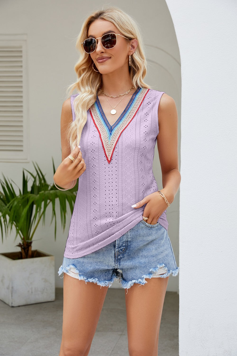 Contrast V-Neck Eyelet Tank - cas7m