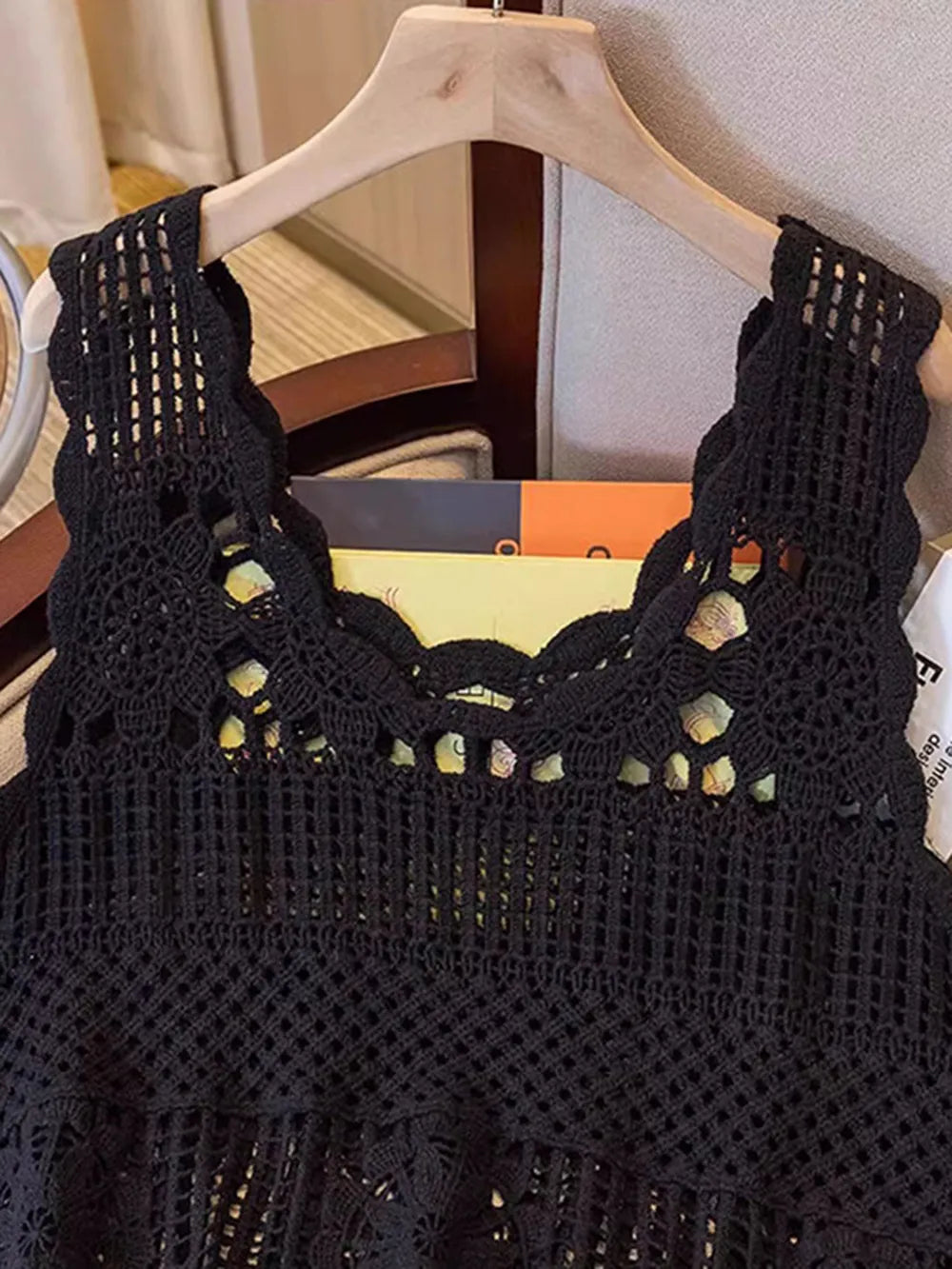 Openwork Scoop Neck Tank - cas7m