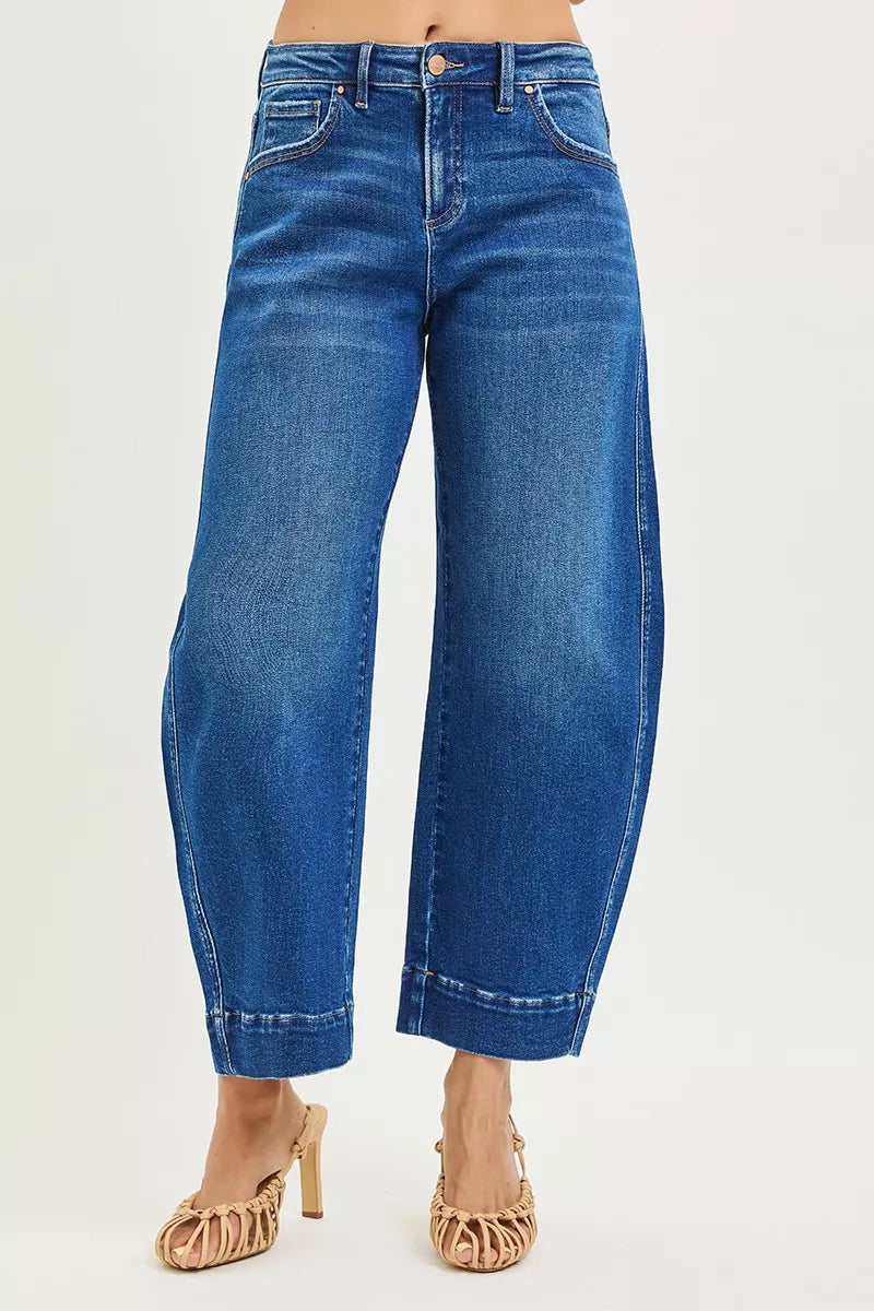 Versatile Mid-Rise Crop Barrel Jeans: Casual & Chic Fit - cas7m