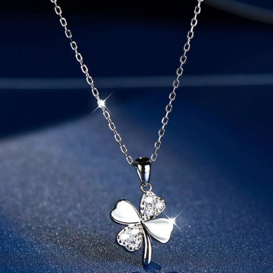 925 Sterling Silver Zircon Clover Pendant Necklace - cas7m