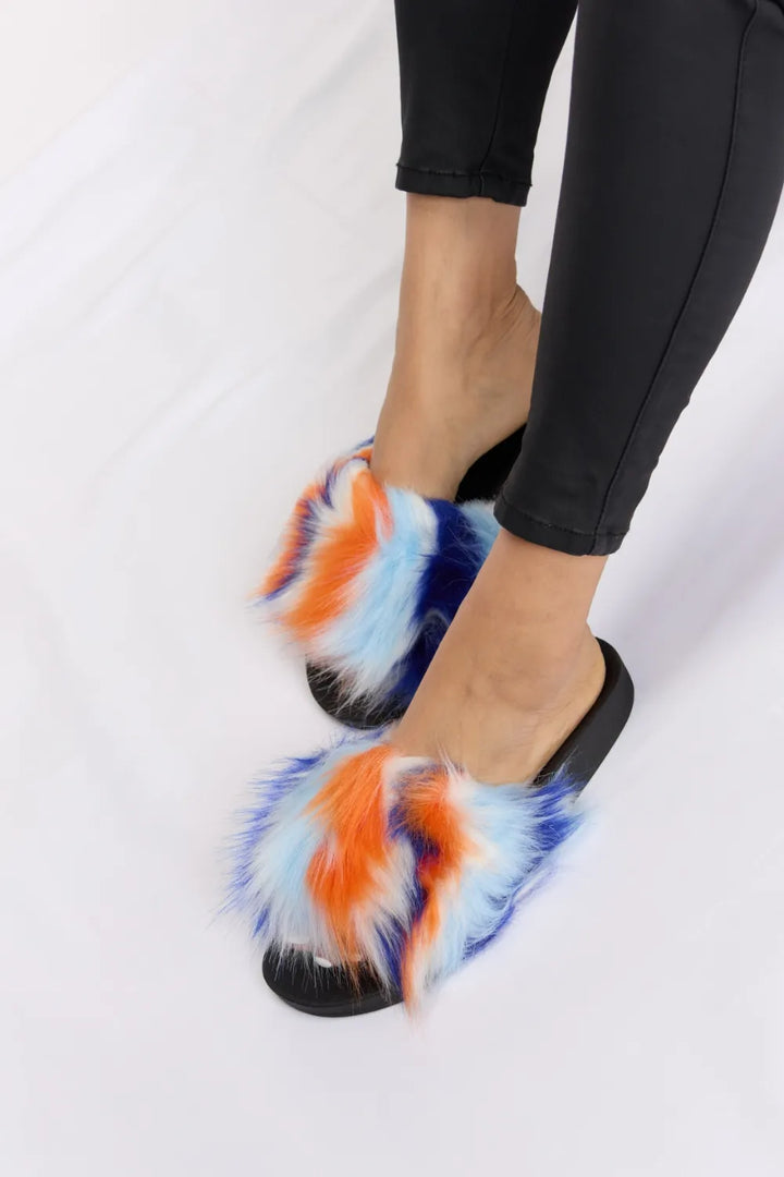 Forever Link Plush Open-Toe Sandals - cas7m