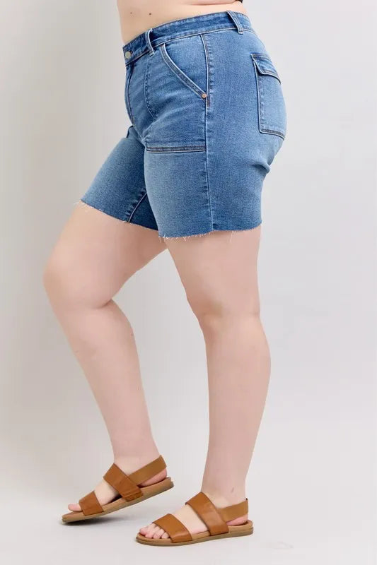 Judy Blue Full Size Mid Rise Bermudas Denim Shorts W/ Back Flap Pockets Plus Size - cas7m