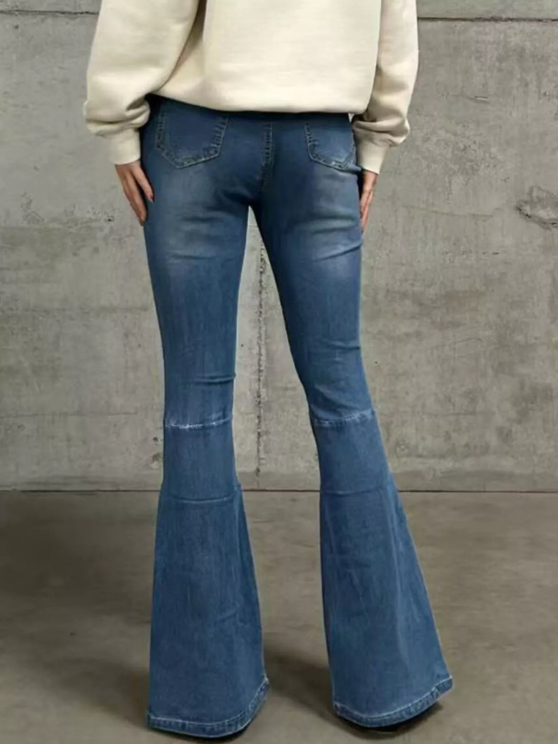High-Waisted Flare Jeans - cas7m