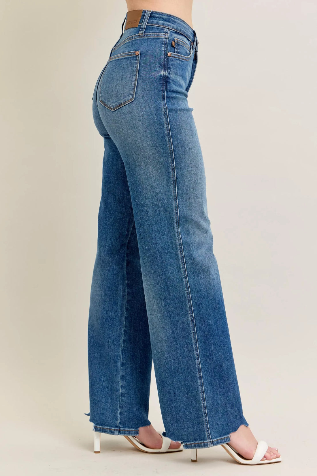 Judy Blue Full Size High Waist Tummy Control Chew Hem Destroy Wide Jeans Plus Size - cas7m
