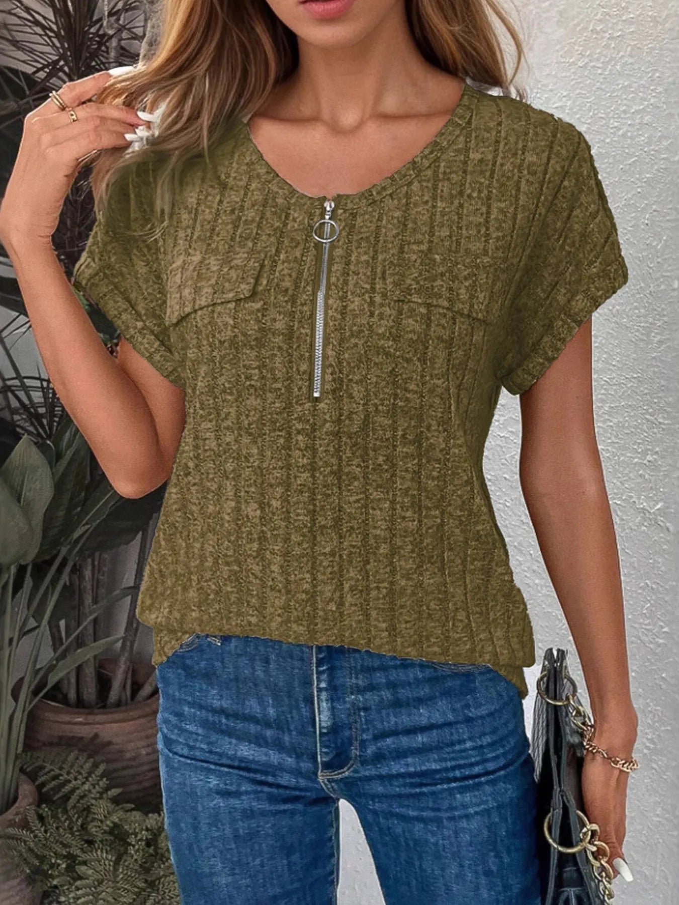 Zip-Front Short Sleeve T-Shirt - cas7m