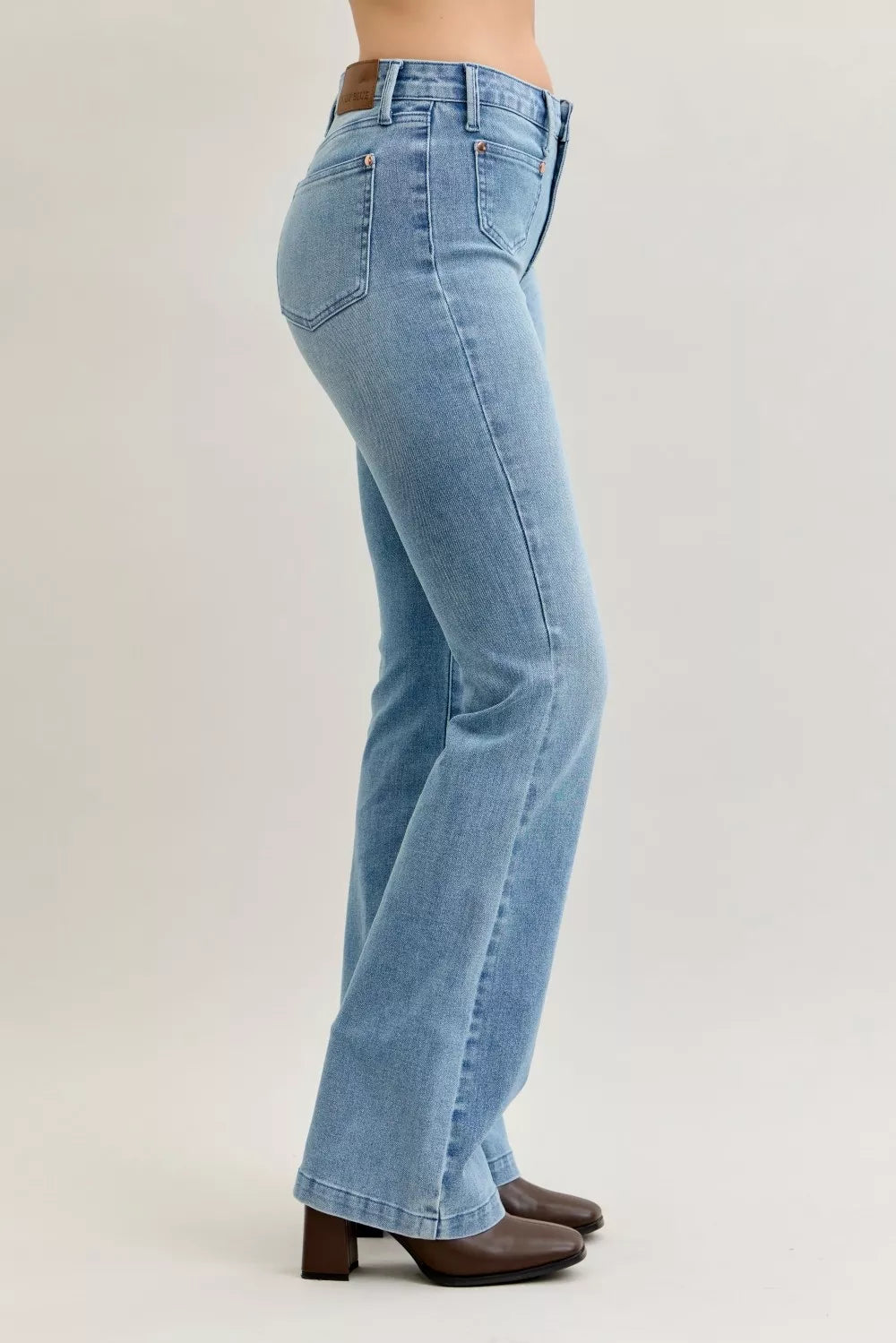 Judy Blue Full Size Mid Rise Bootcut Jeans with Contrast Wash & Front Patch Pockets Plus Size - cas7m