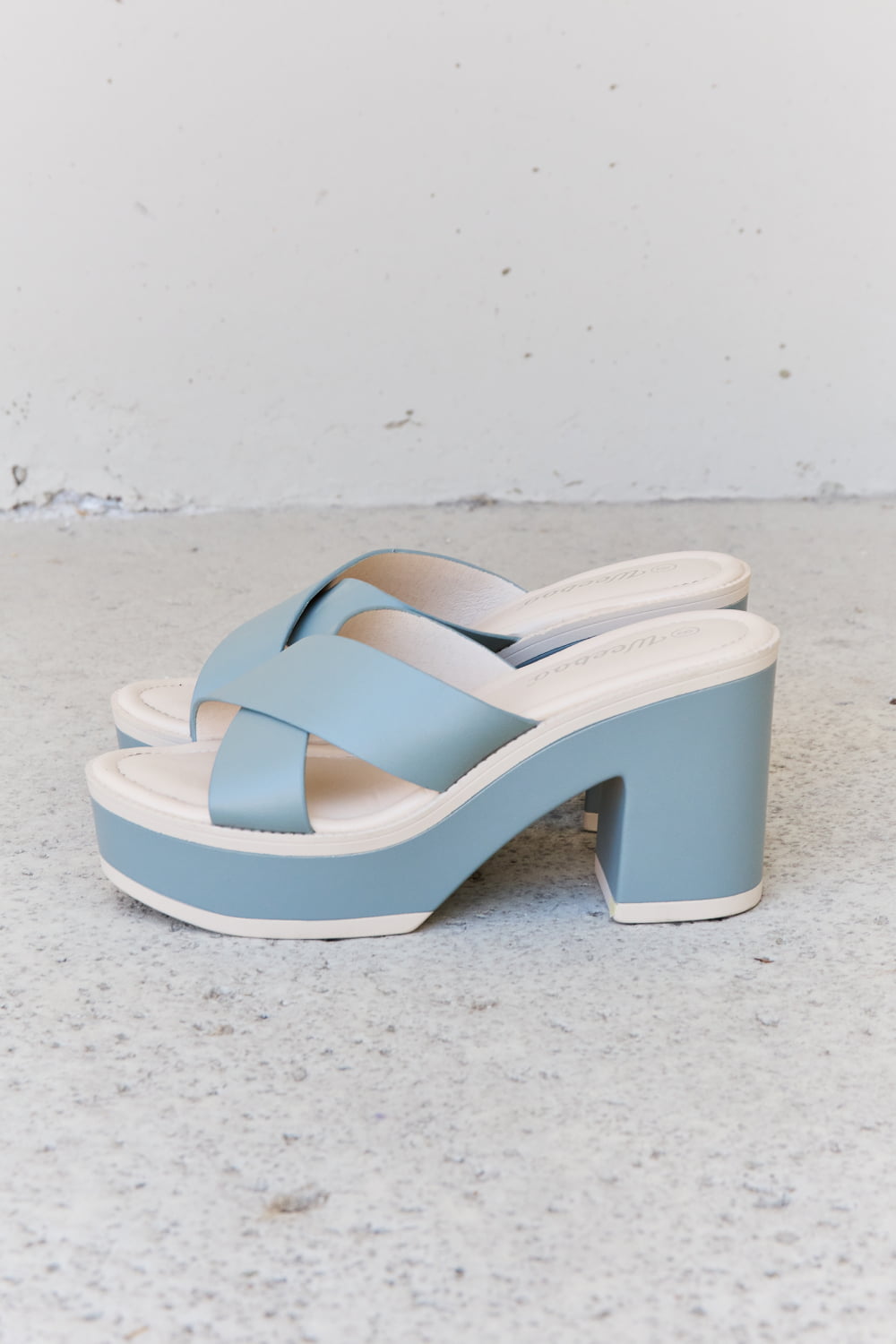 Weeboo Cherish The Moments Contrast Platform Sandals in Misty Blue - cas7m