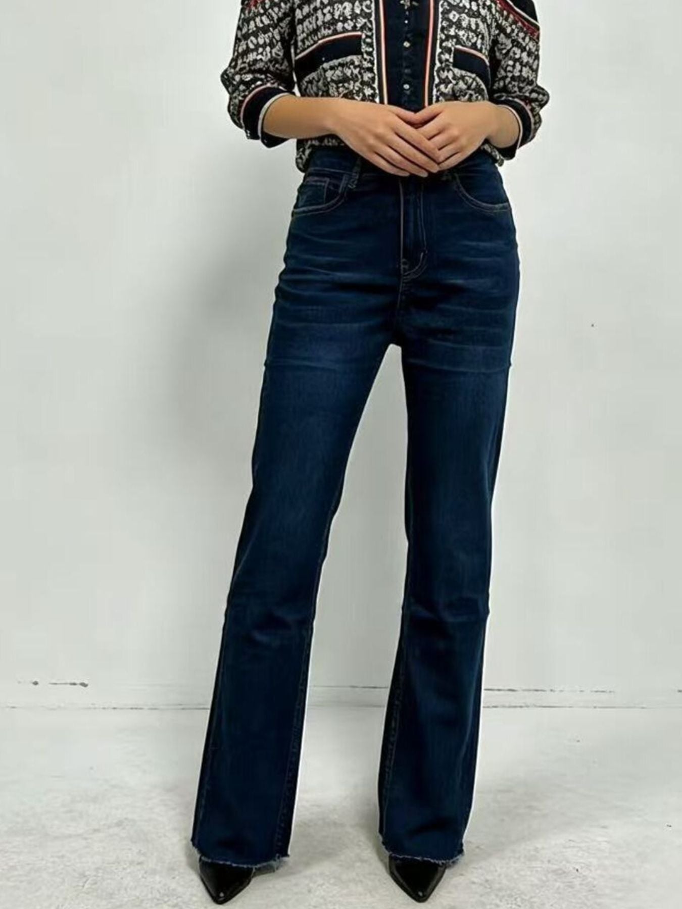 High-Waisted Bootcut Jeans - cas7m